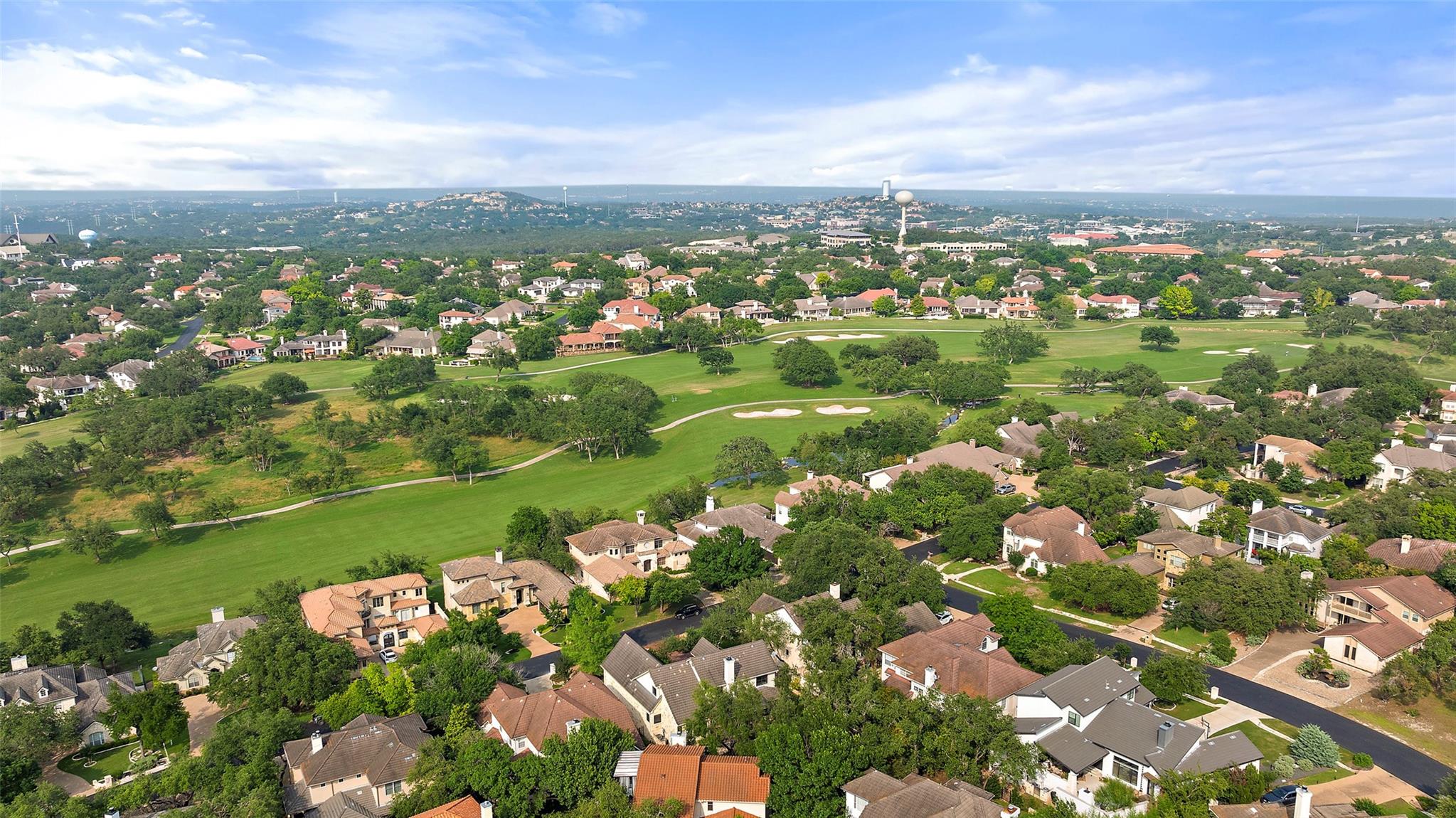 41 Tiburon Dr, The Hills, TX 78738