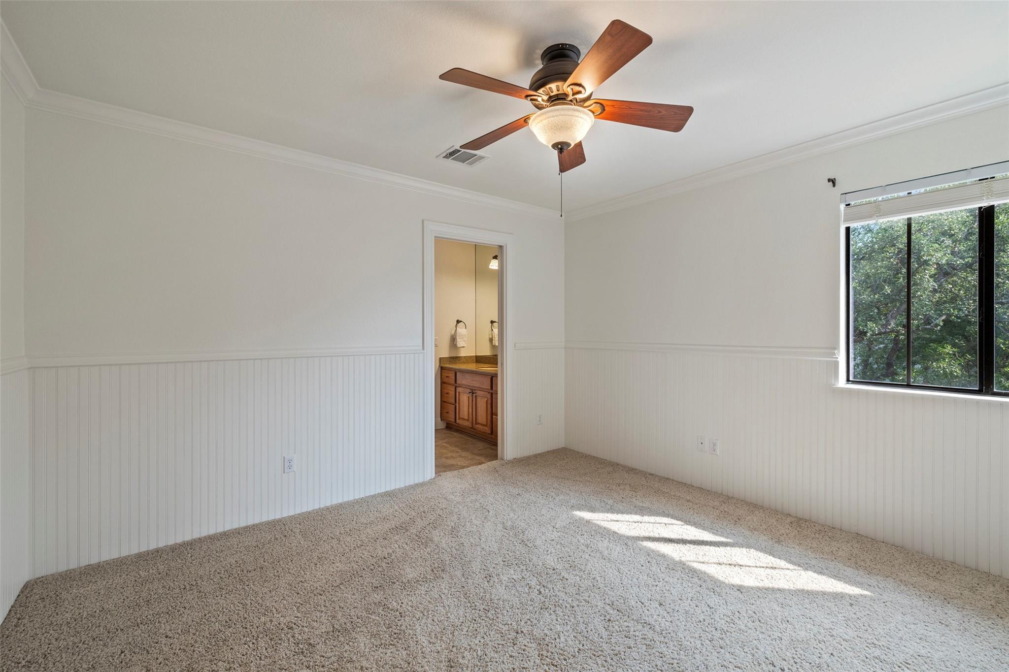 41 Tiburon Dr, The Hills, TX 78738