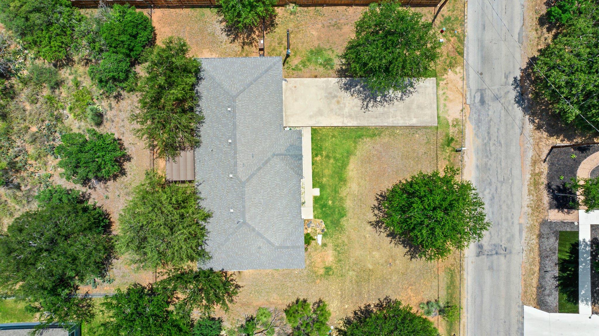 136 W Maple Dr, Granite Shoals, TX 78654