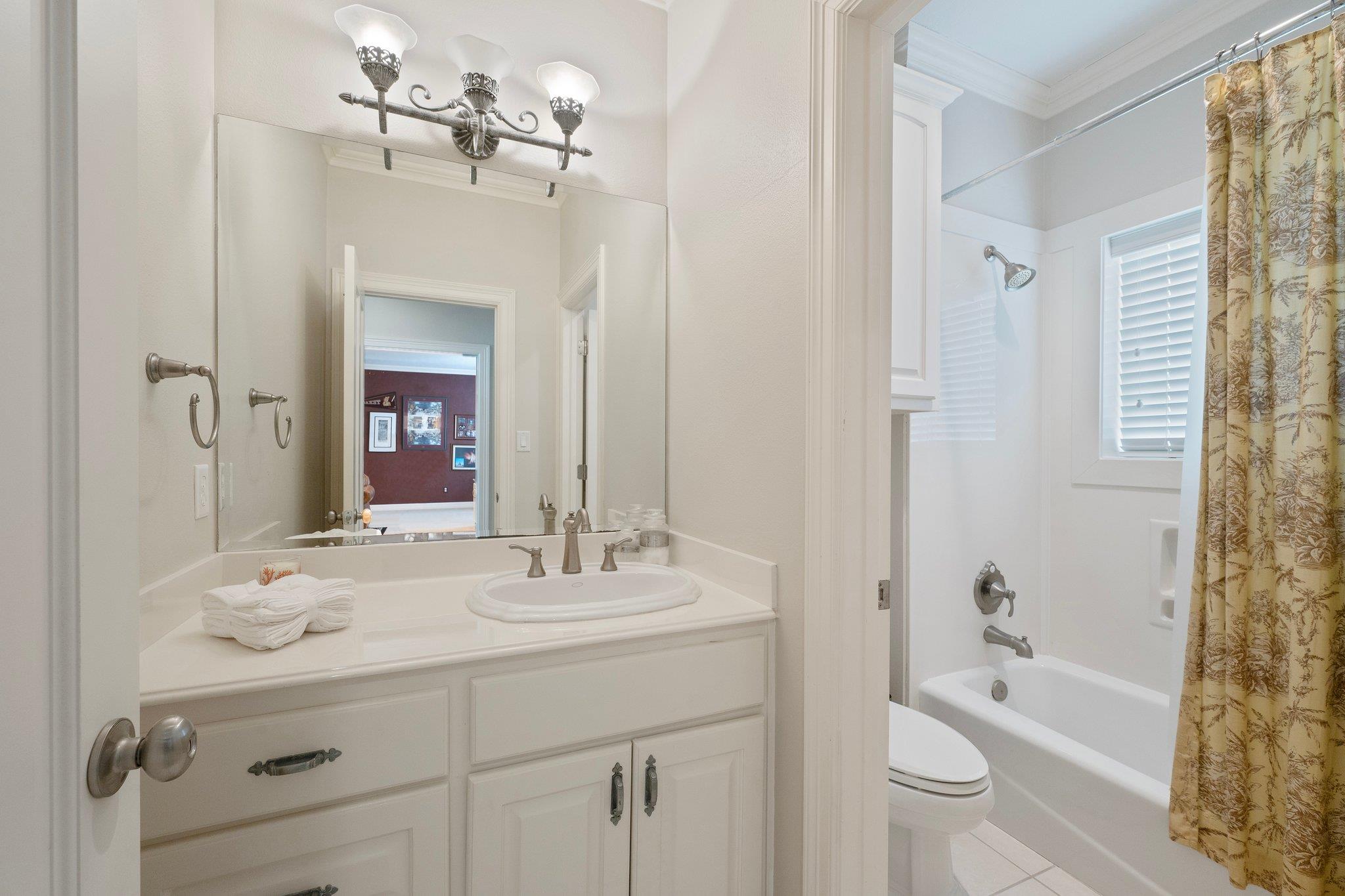 3215 Founders Dr, Bryan, TX 77807