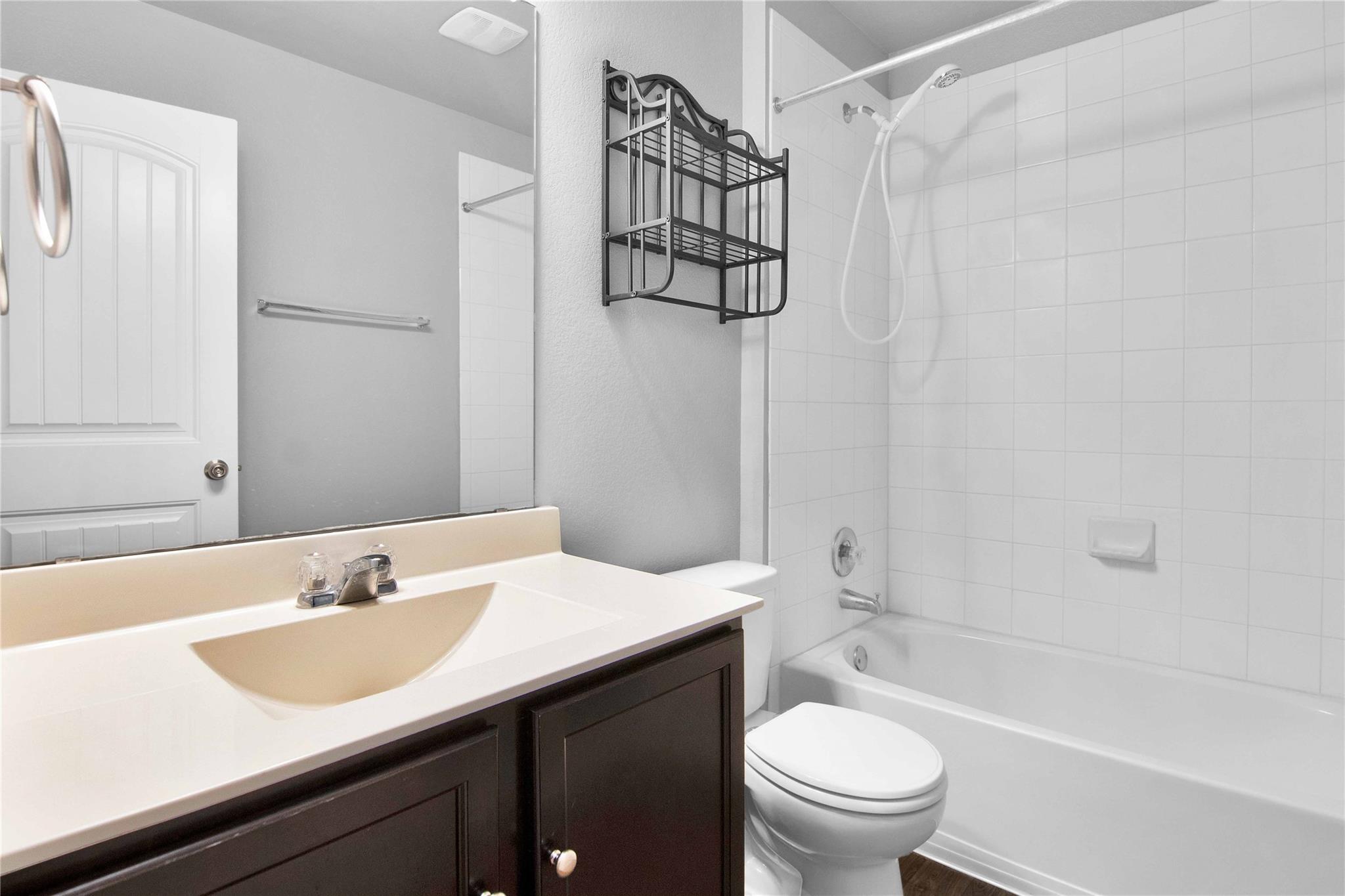 704 Red Tails Dr, Austin, TX 78725