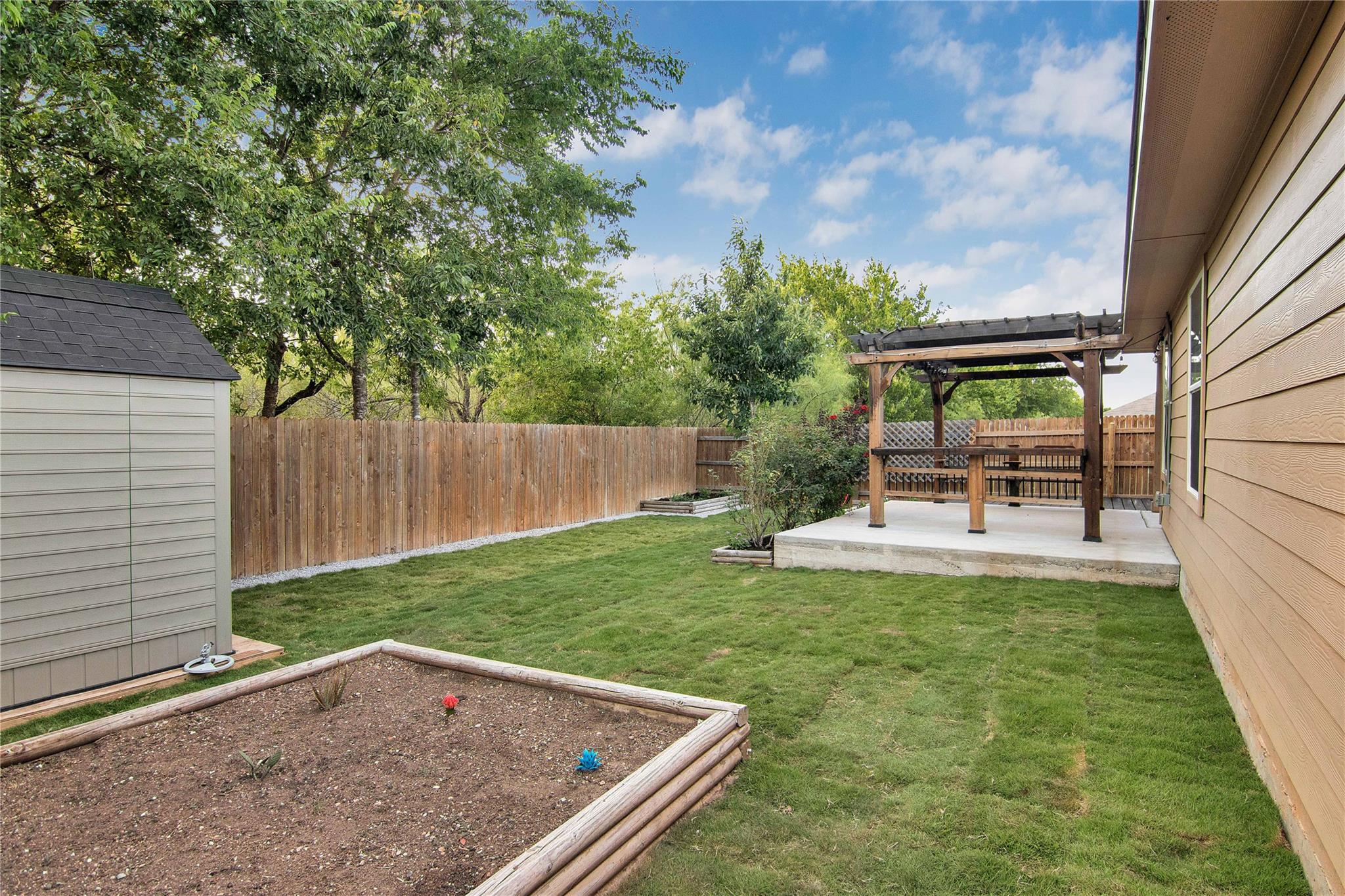 704 Red Tails Dr, Austin, TX 78725