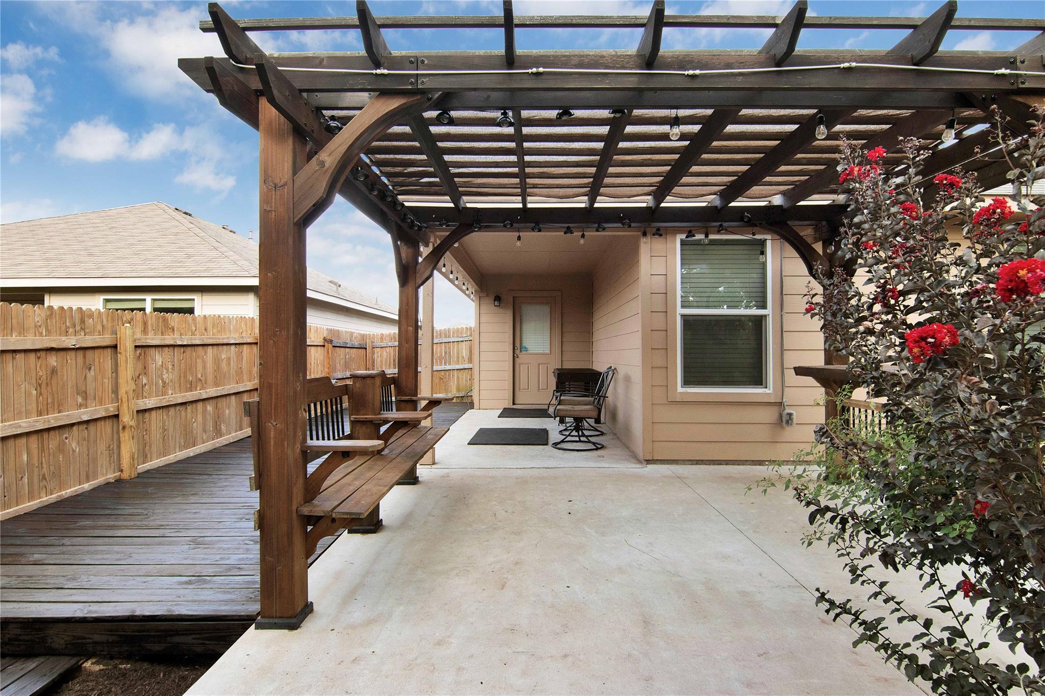 704 Red Tails Dr, Austin, TX 78725