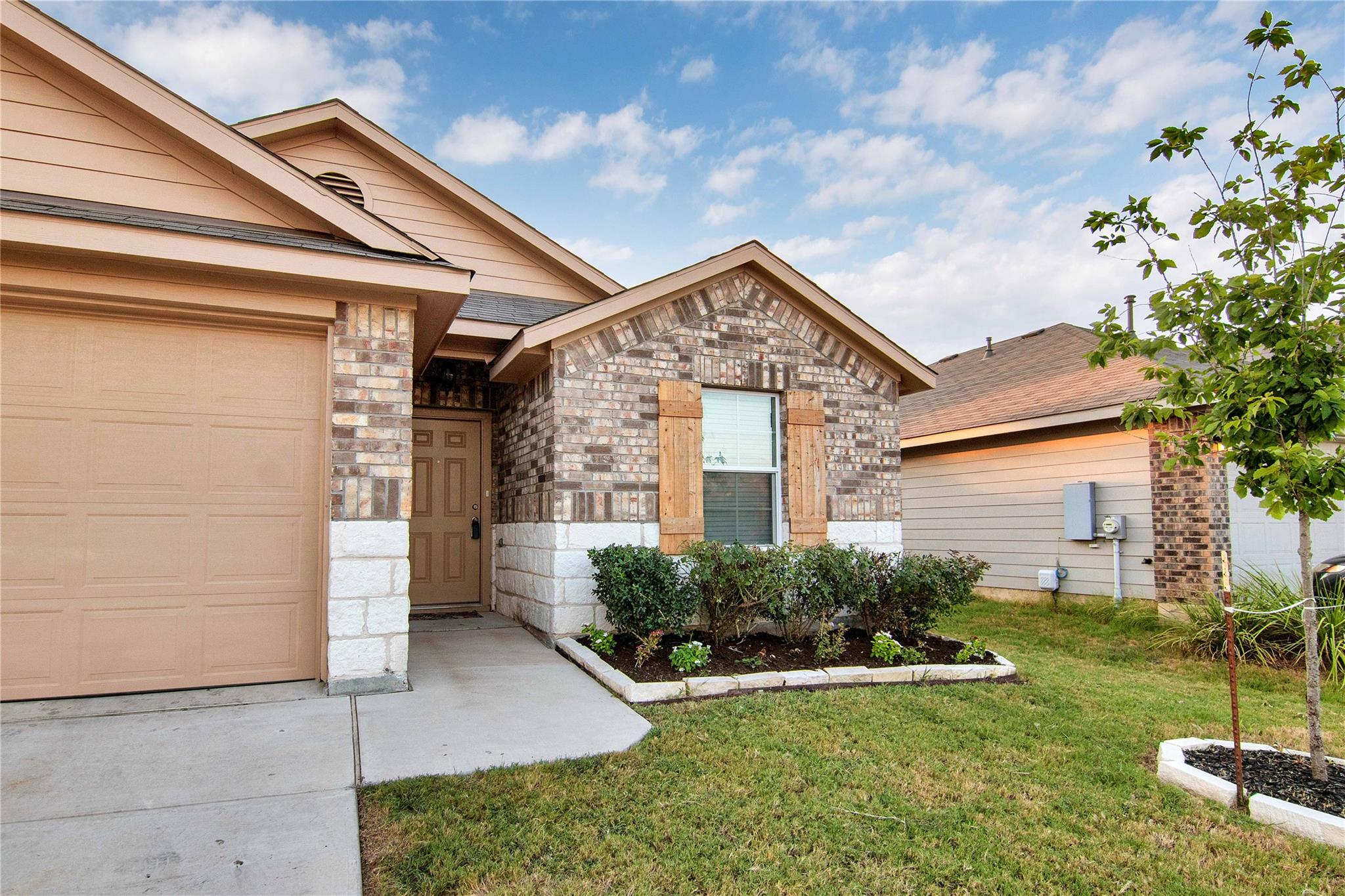 704 Red Tails Dr, Austin, TX 78725