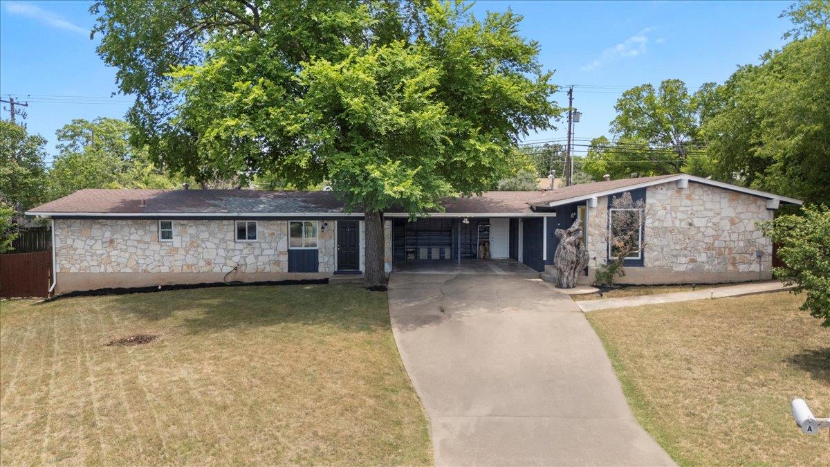 8900 Tina Ct, Austin, TX 78758