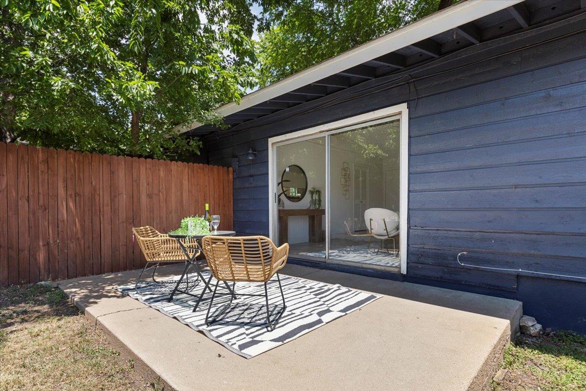 8900 Tina Ct, Austin, TX 78758