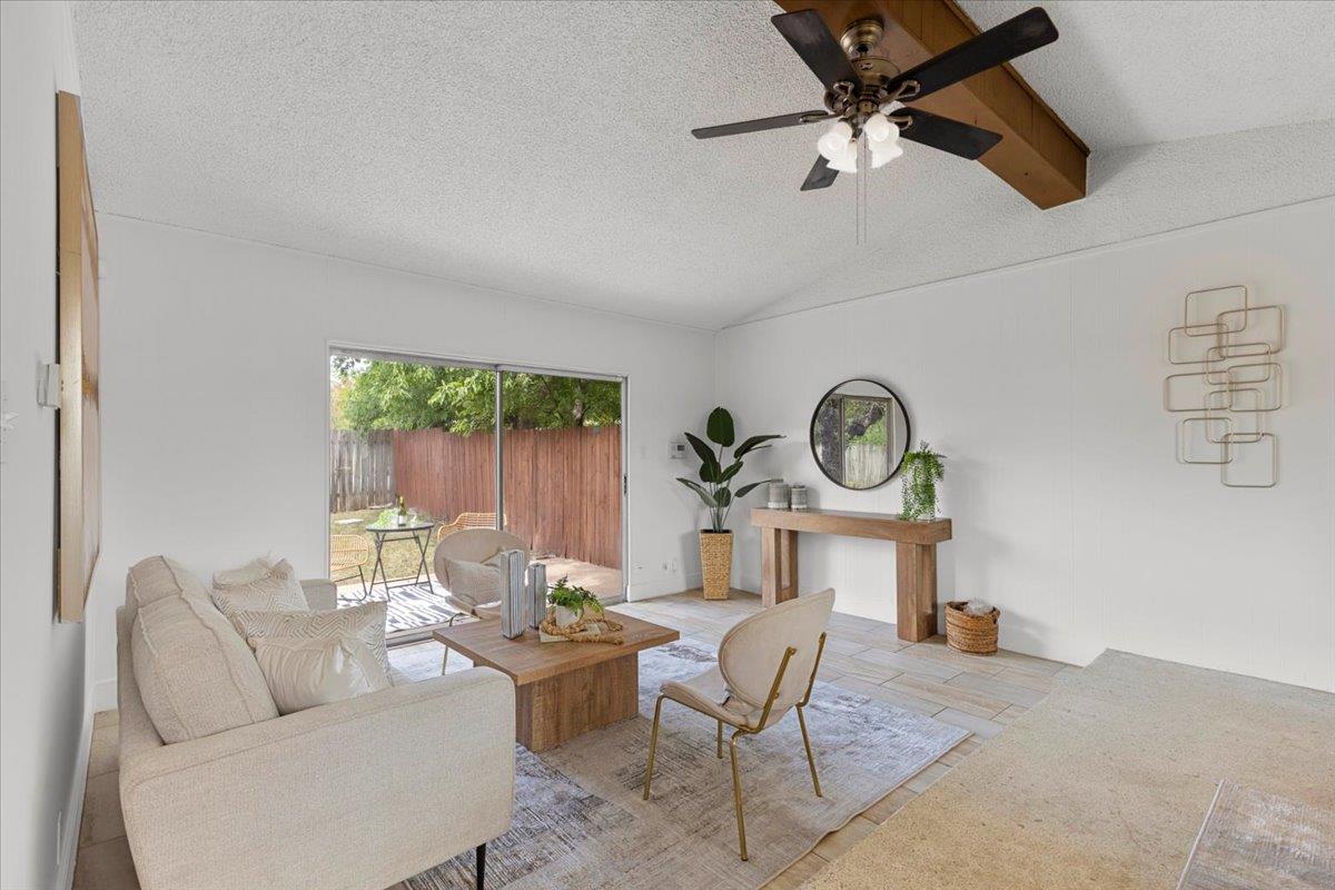 8900 Tina Ct, Austin, TX 78758