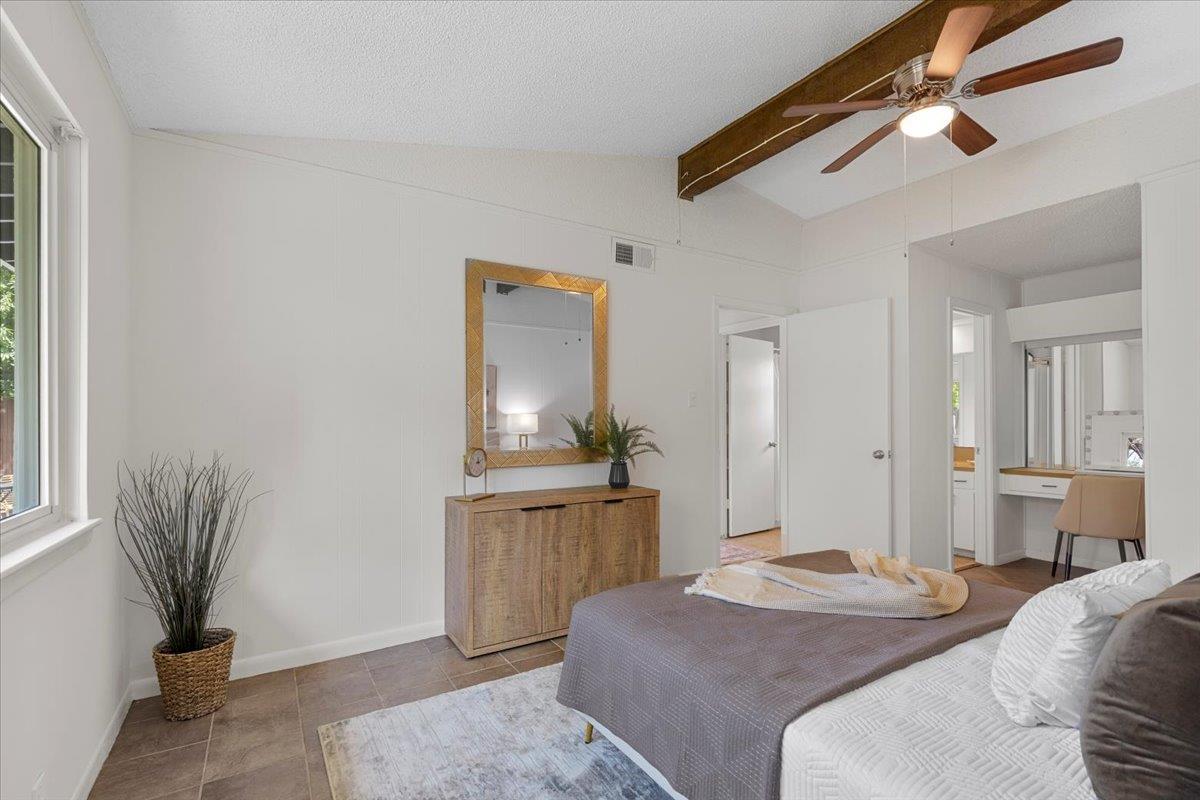 8900 Tina Ct, Austin, TX 78758