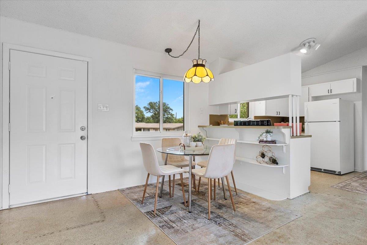 8900 Tina Ct, Austin, TX 78758