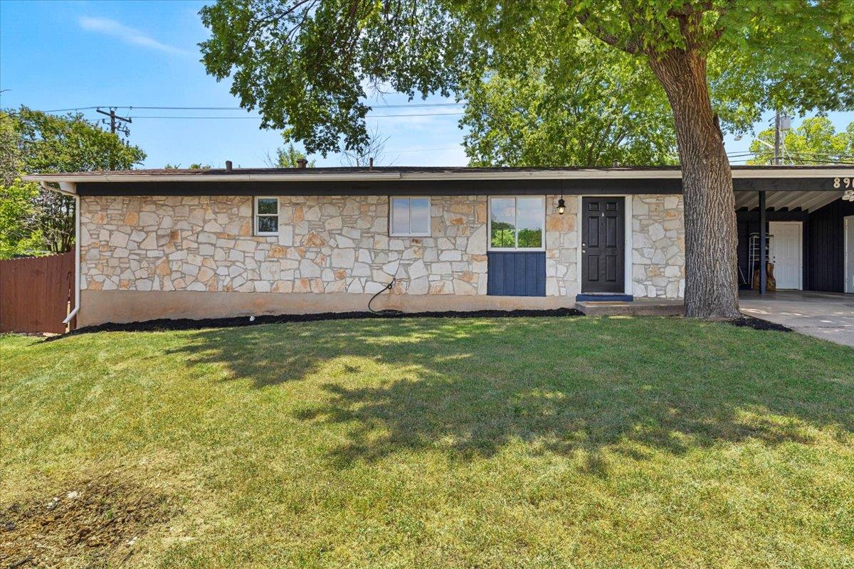 8900 Tina Ct, Austin, TX 78758
