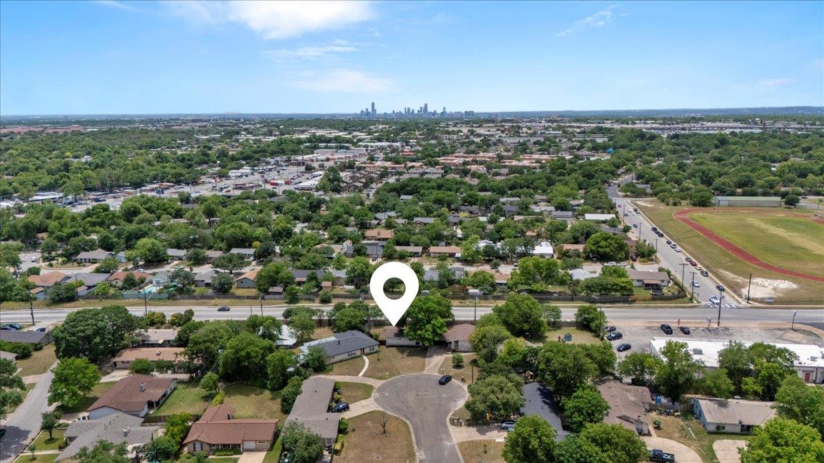 8900 Tina Ct, Austin, TX 78758