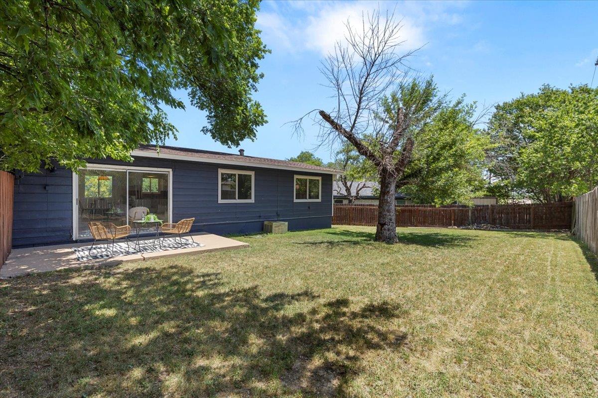 8900 Tina Ct, Austin, TX 78758