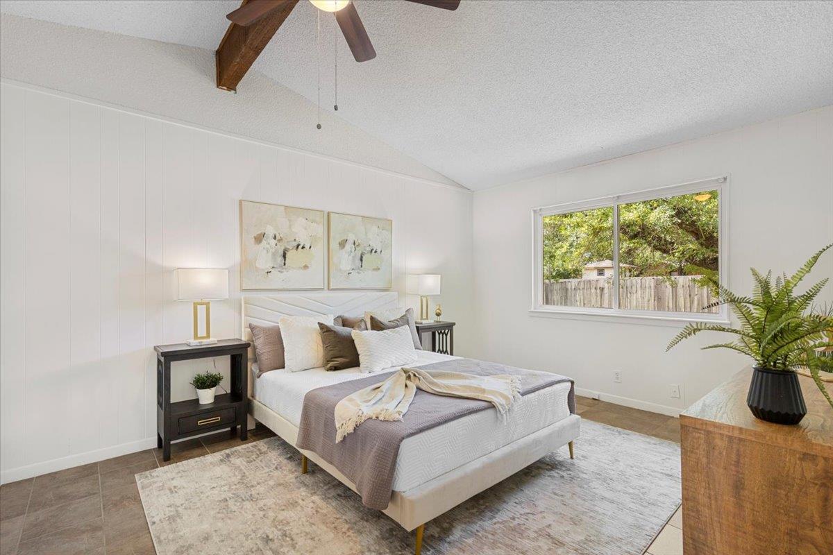 8900 Tina Ct, Austin, TX 78758