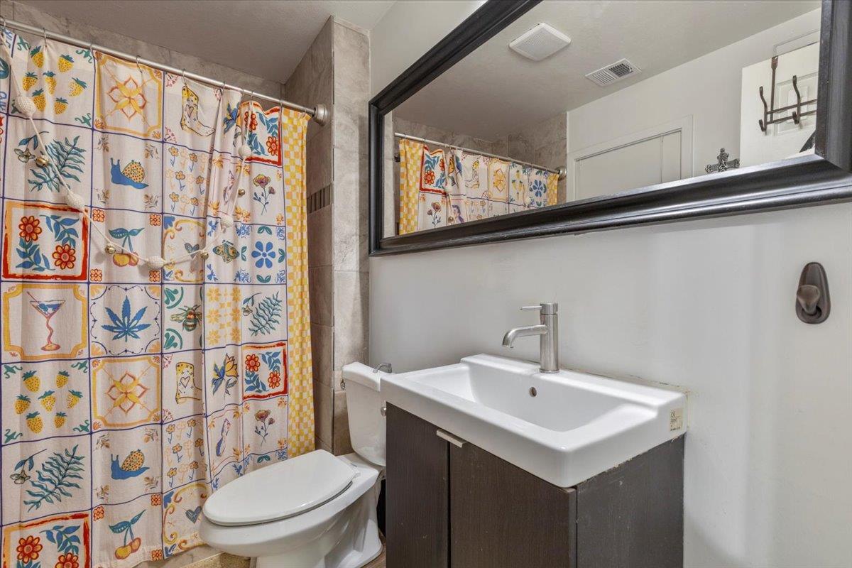8900 Tina Ct, Austin, TX 78758