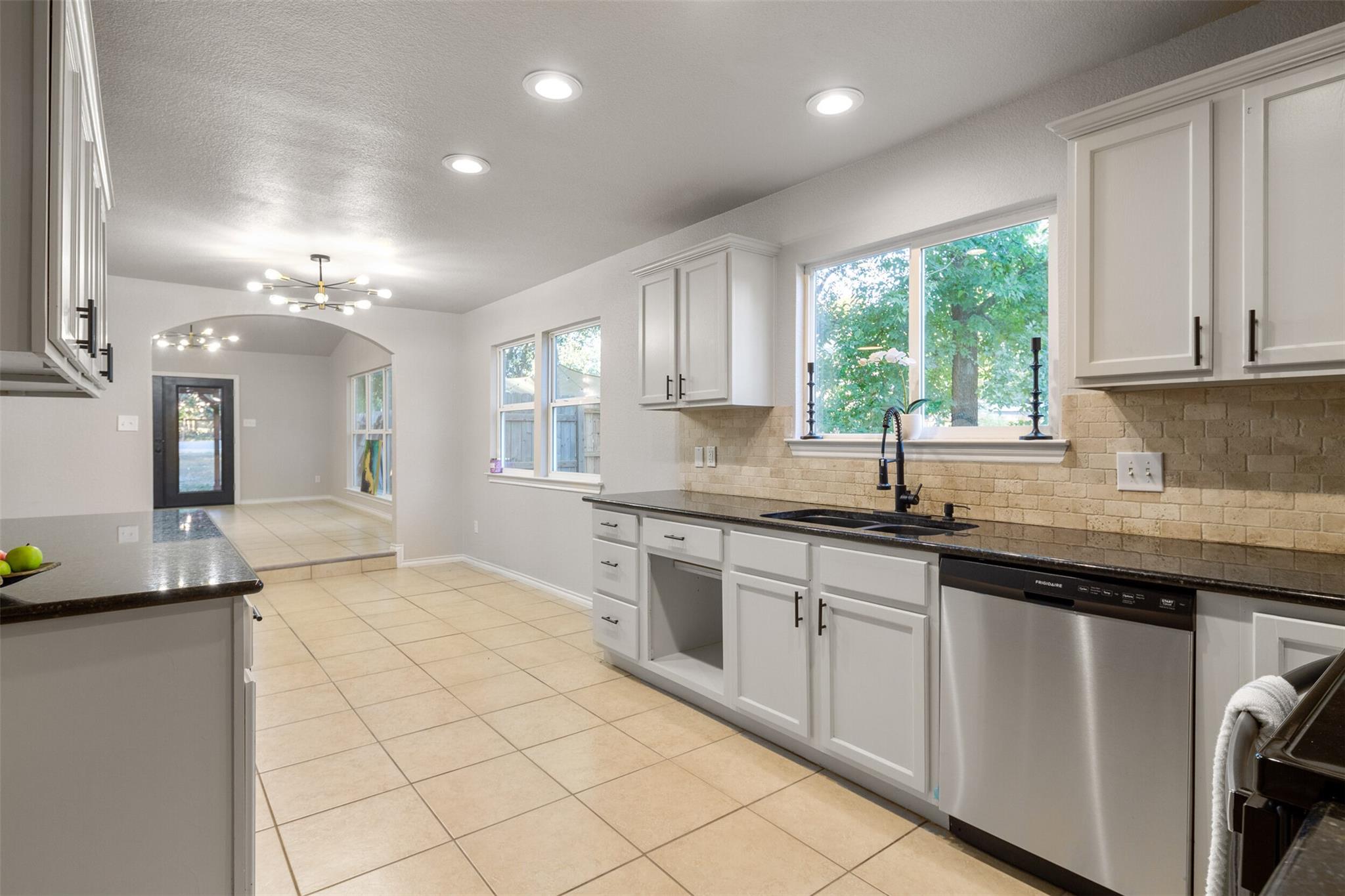 3 Happy Hollow Ln, Wimberley, TX 78676