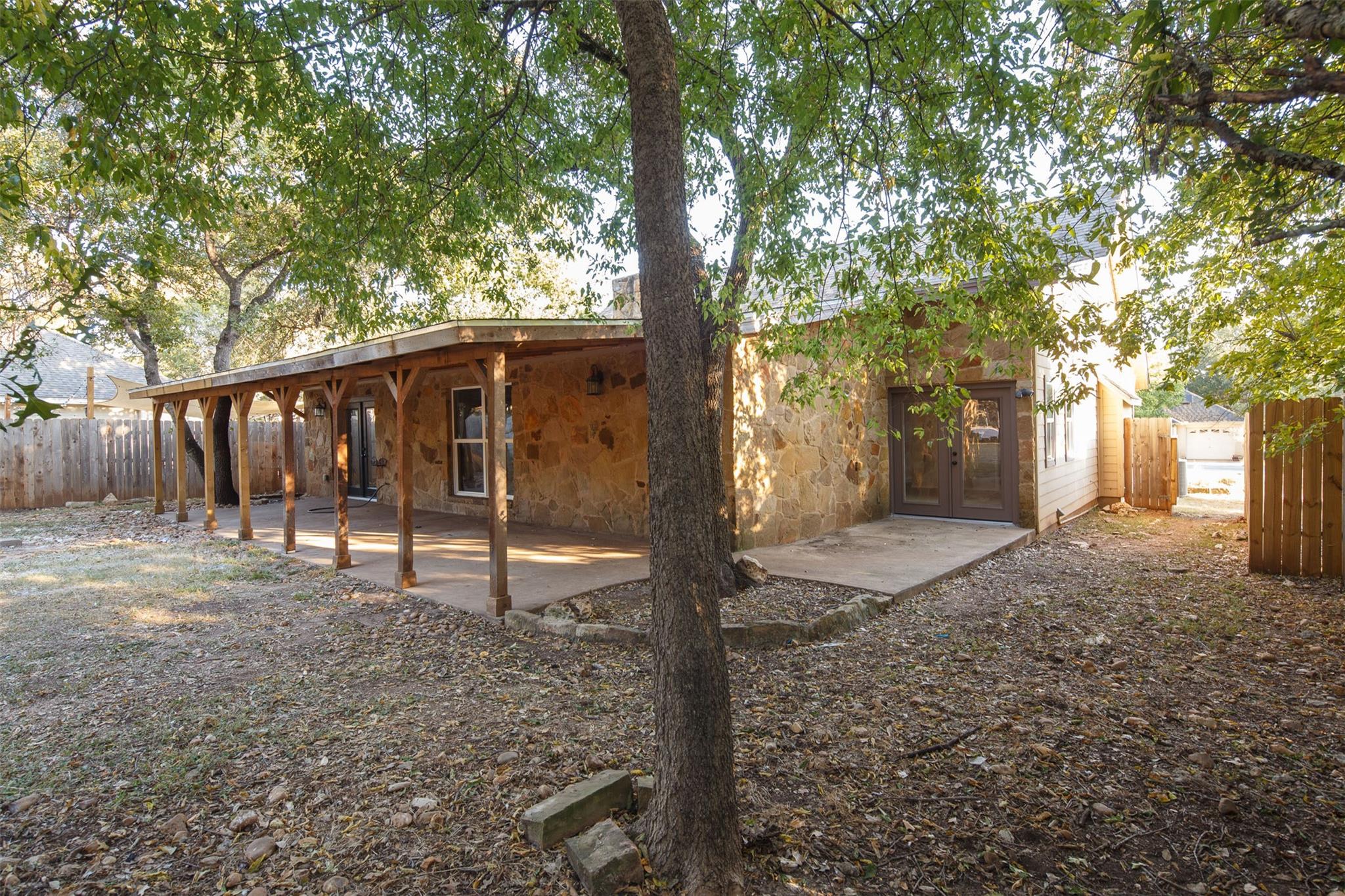 3 Happy Hollow Ln, Wimberley, TX 78676