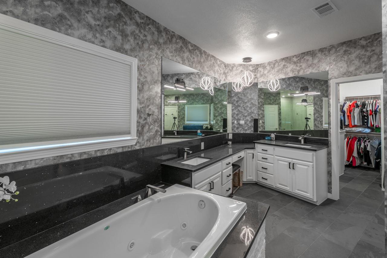 2704 Aurora, Horseshoe Bay, TX 78657