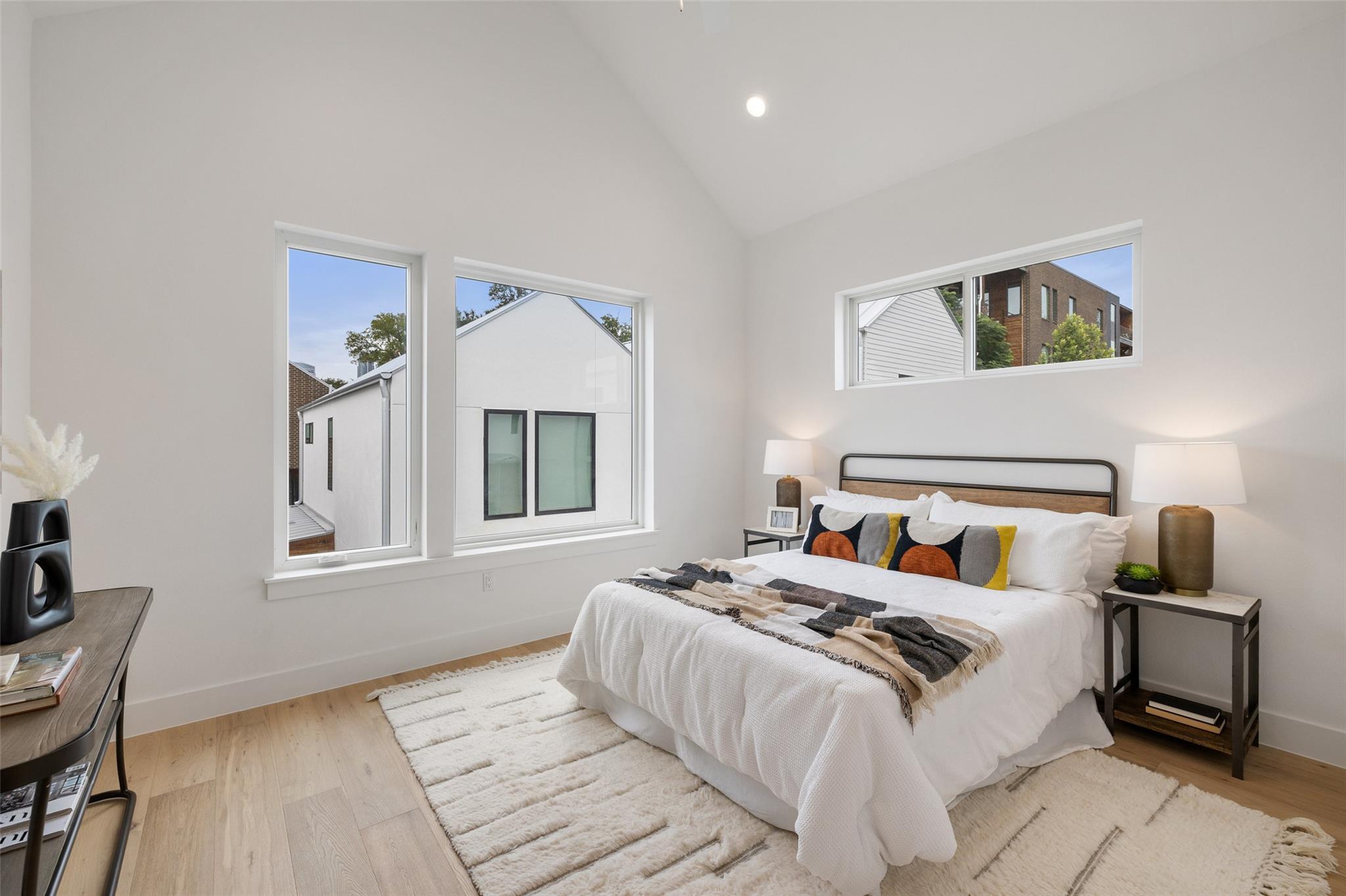 900 S 2nd St # 21, Austin, TX 78704