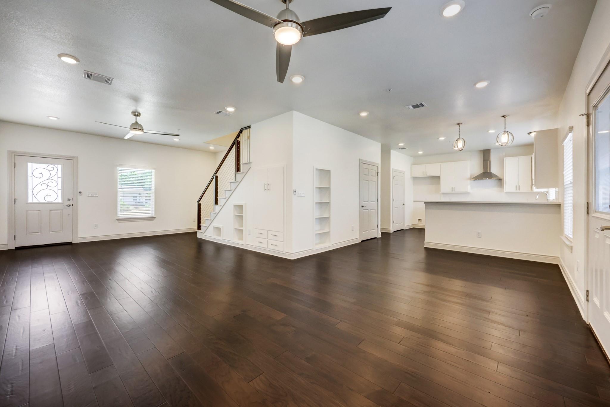 2105 Tiger Trl # 302, Round Rock, TX 78665