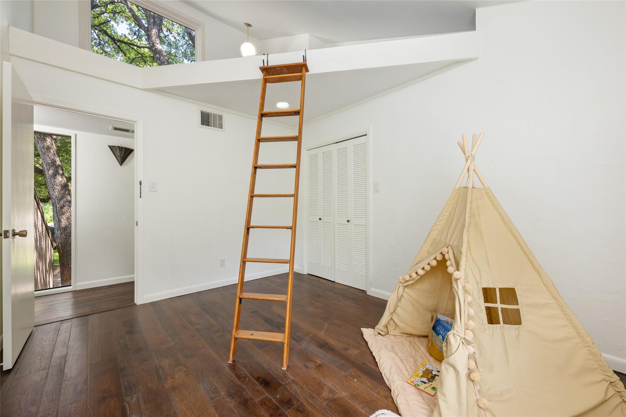 5902 Tumbling Cir, Austin, TX 78731