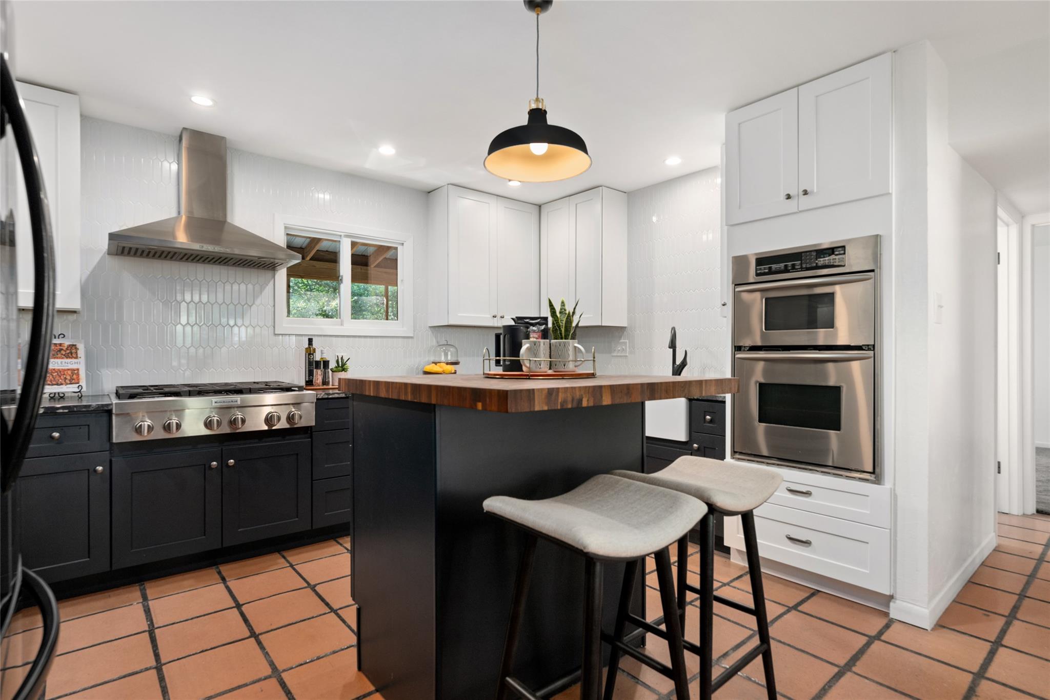 5902 Tumbling Cir, Austin, TX 78731