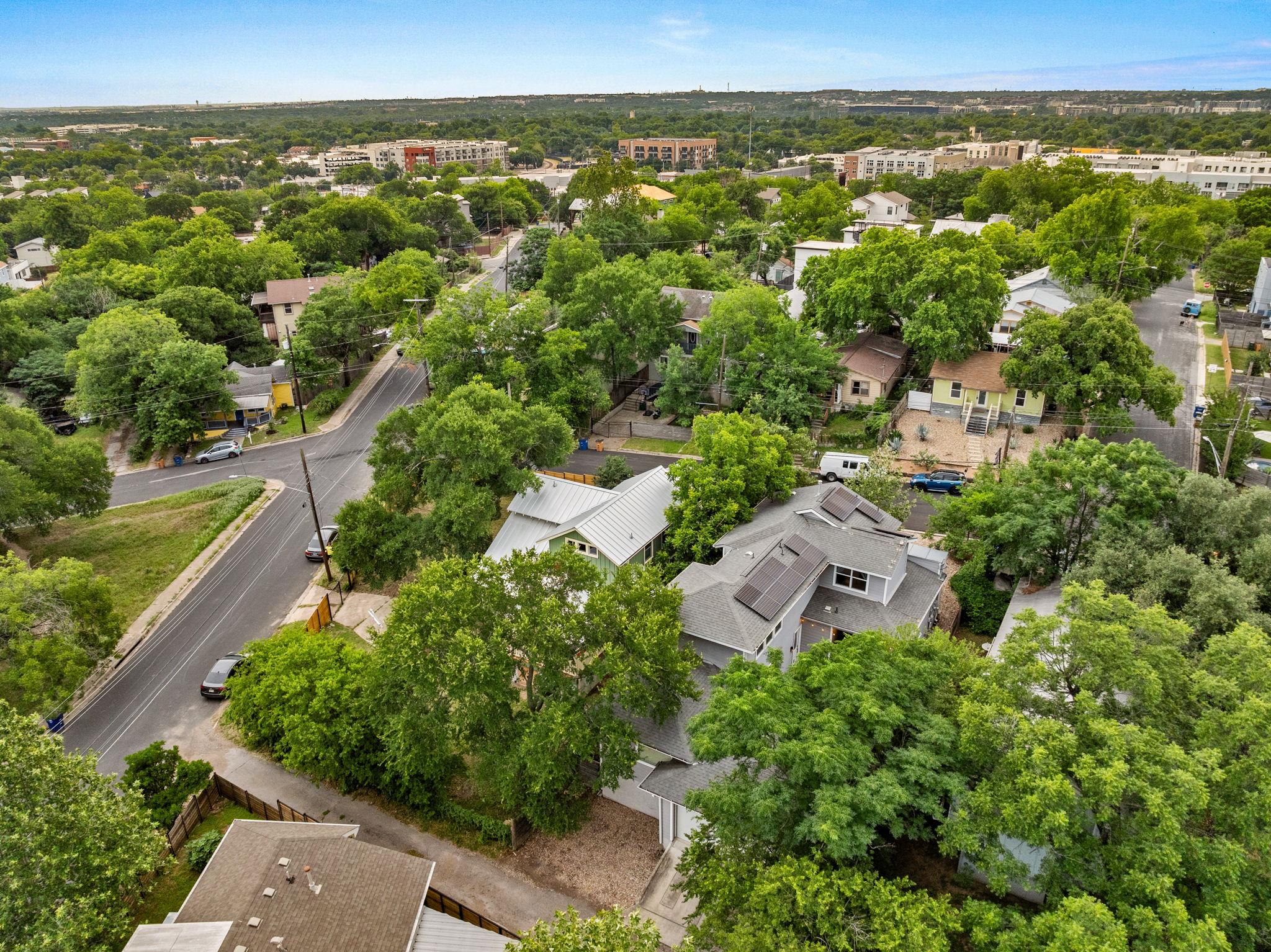 2100 E 10th St, Austin, TX 78702