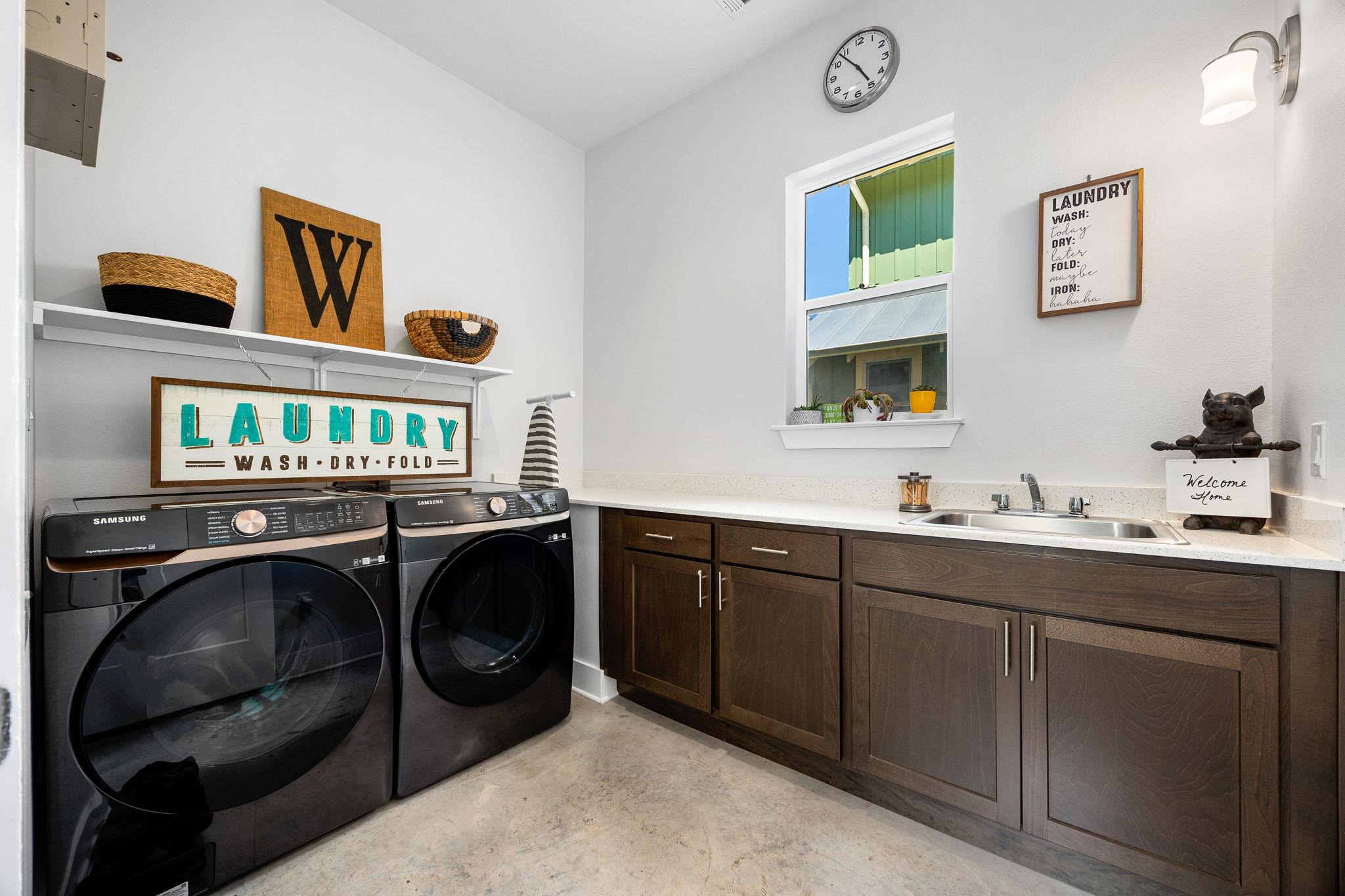 2100 E 10th St, Austin, TX 78702