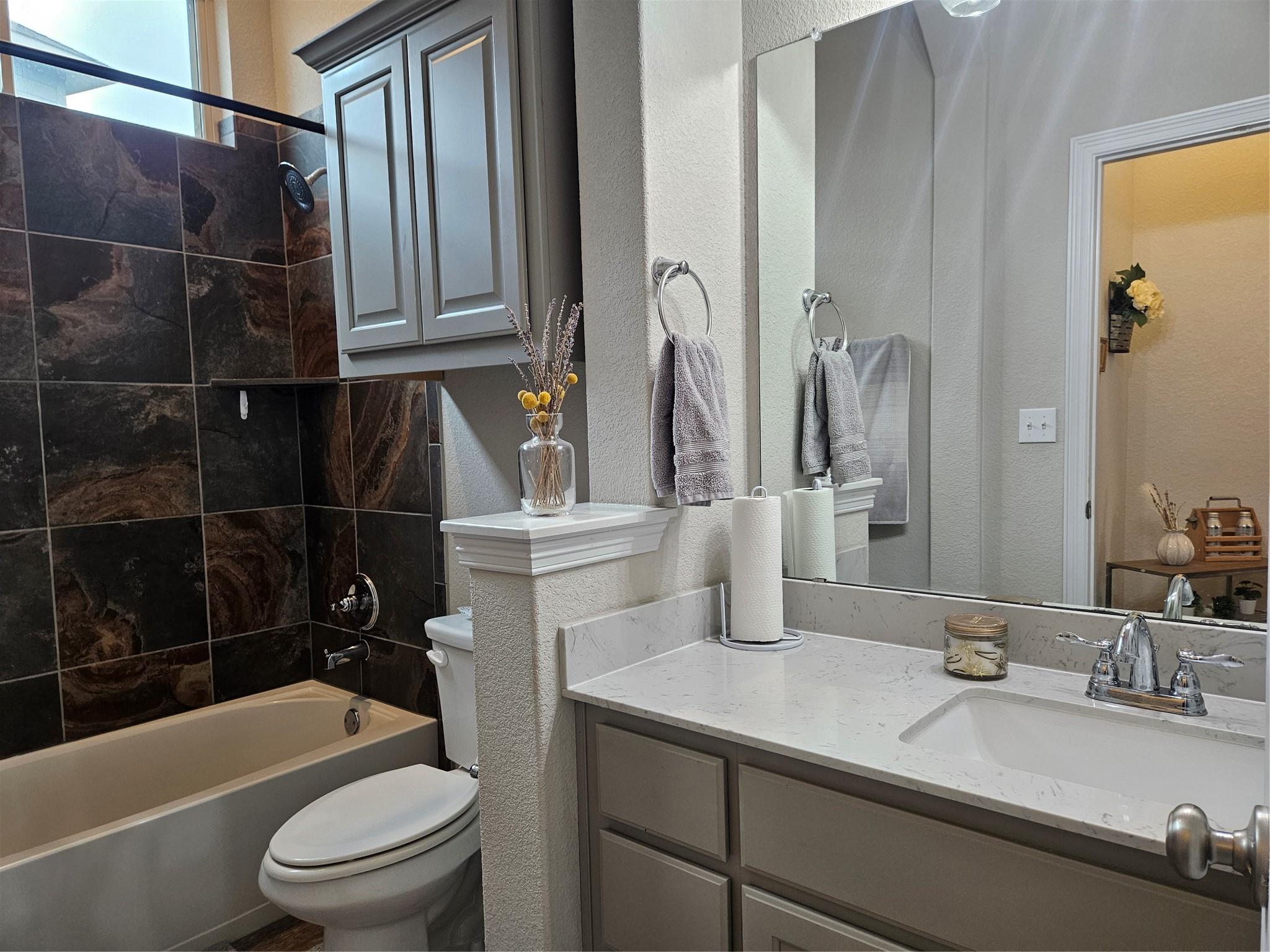 520 Smilser Ln, Leander, TX 78641