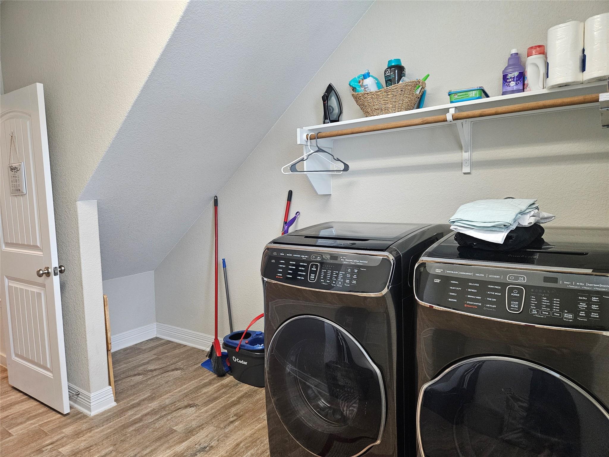 520 Smilser Ln, Leander, TX 78641