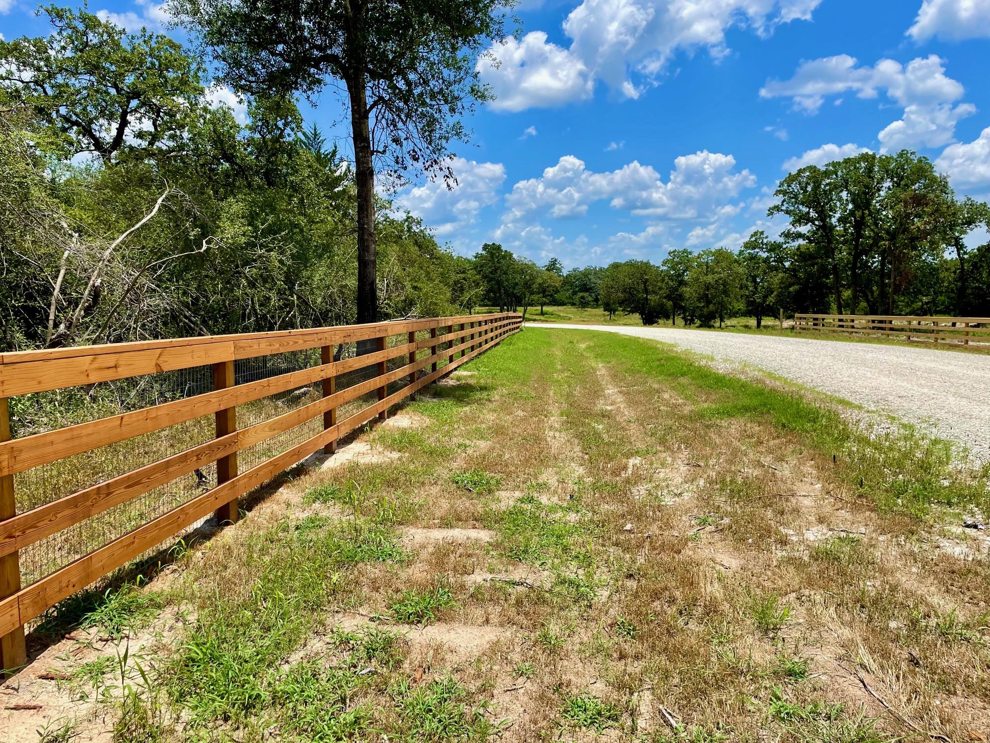 9264 Stetson Dr, Hilltop Lakes, TX 77871