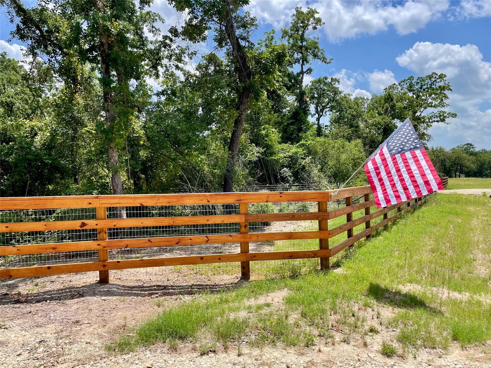 9211 Stetson Dr, Hilltop Lakes, TX 77871