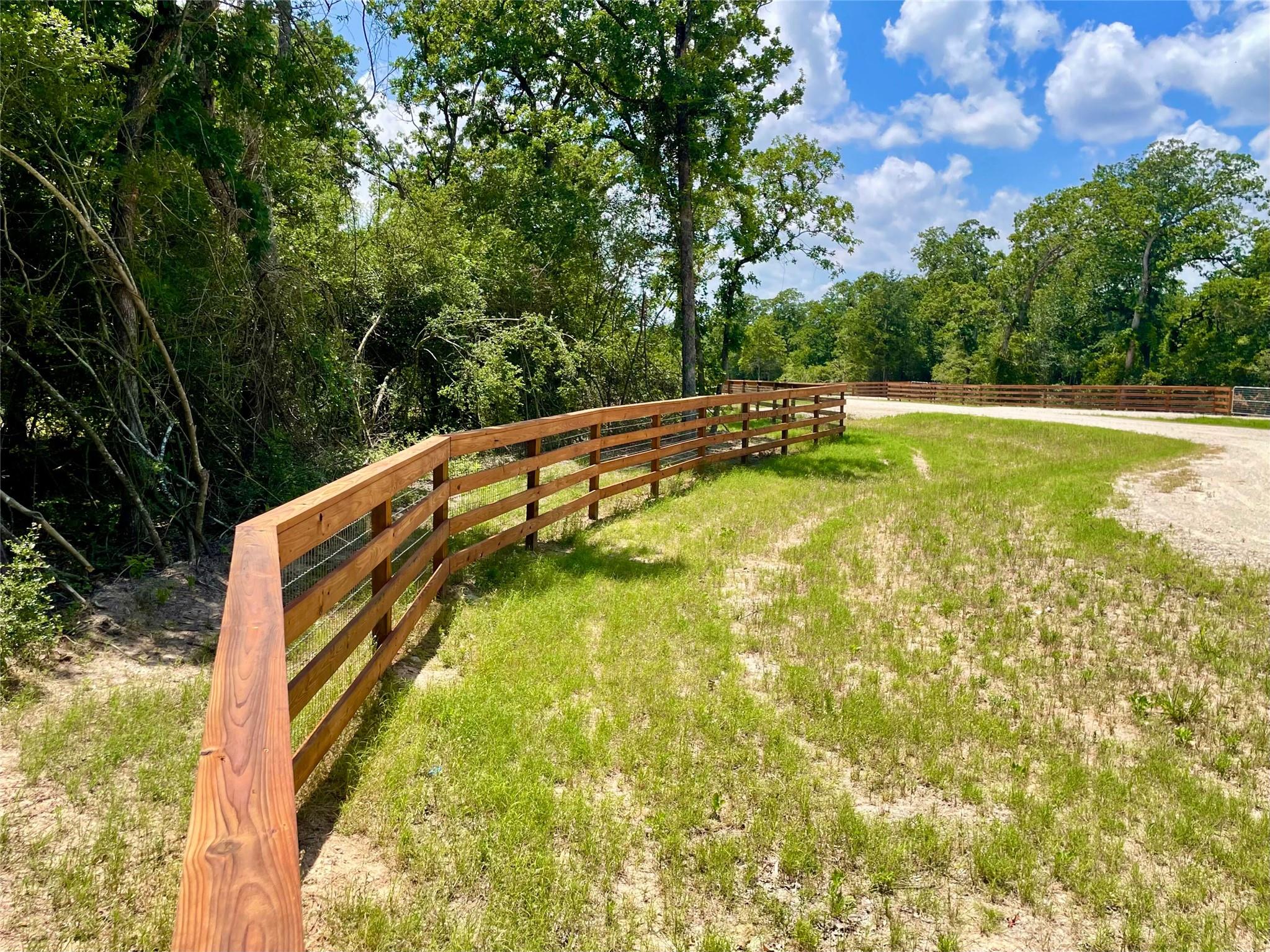 9211 Stetson Dr, Hilltop Lakes, TX 77871