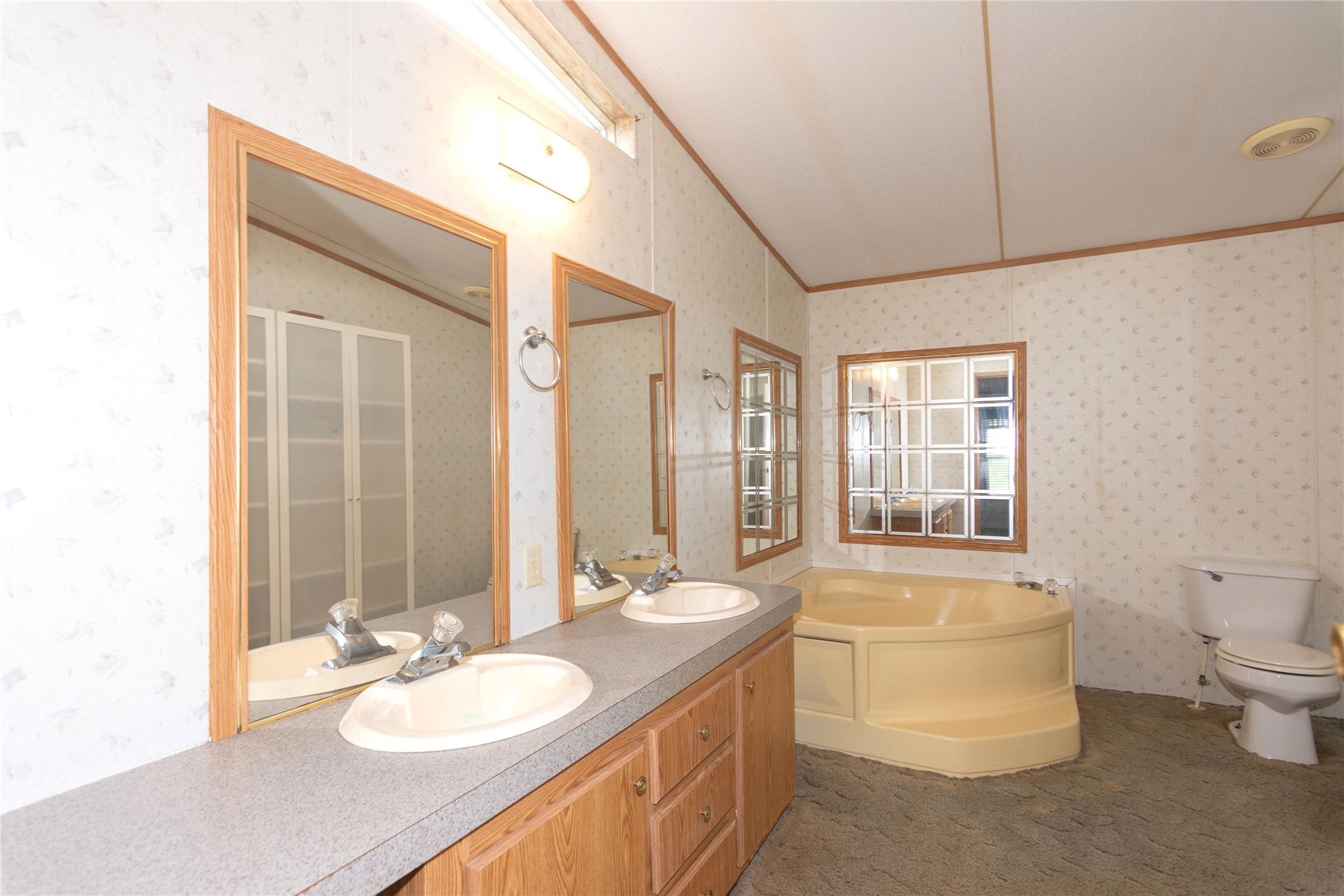 11209 (Tract 1, Bldg 2) Doyle Overton Road Rd, Del Valle, TX 78617