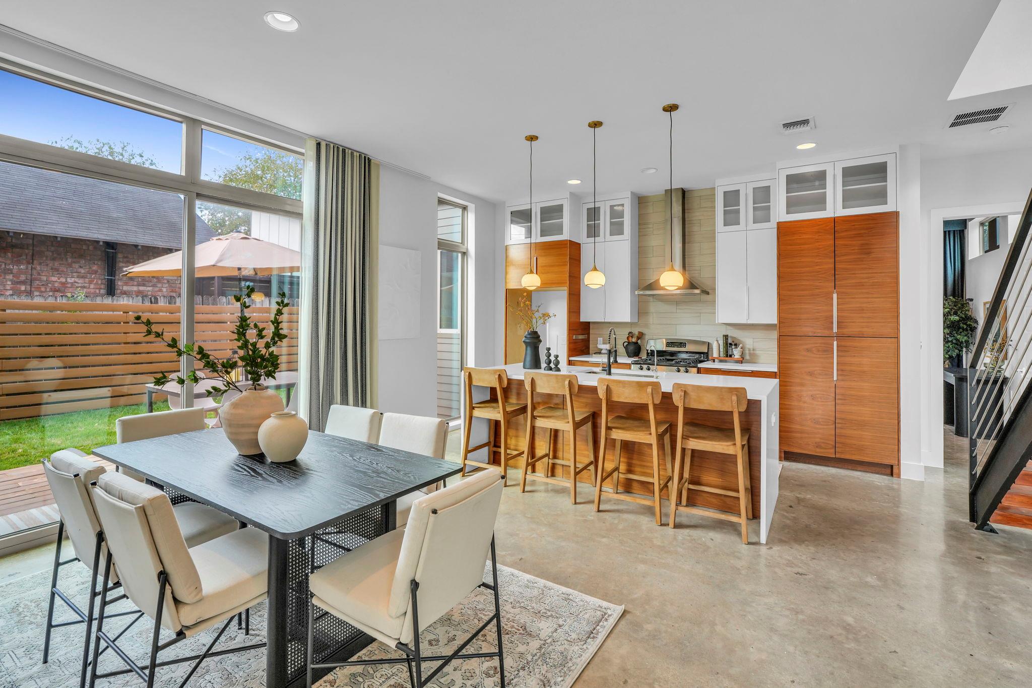 1132 Salina St, Austin, TX 78702