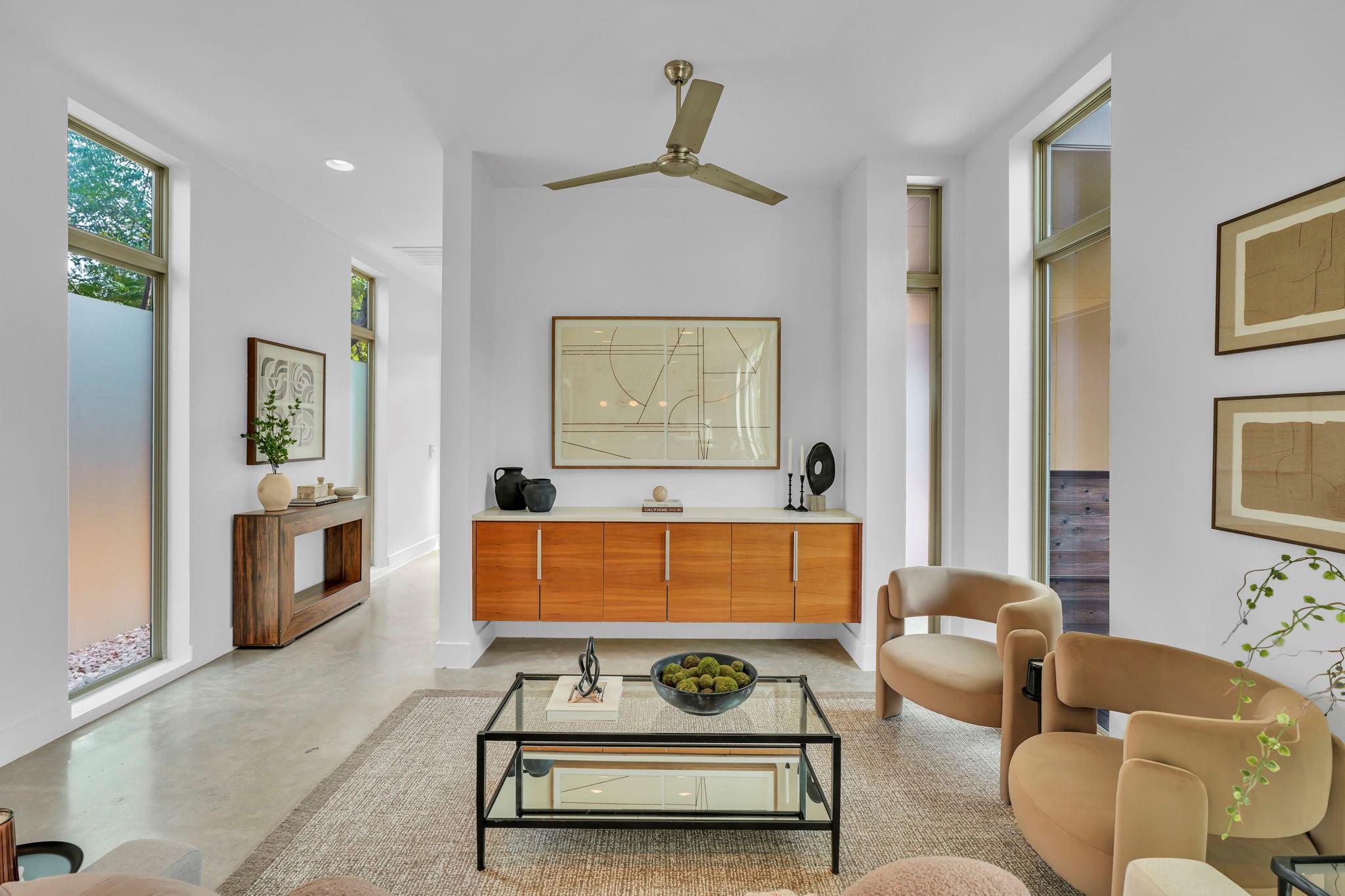 1132 Salina St, Austin, TX 78702