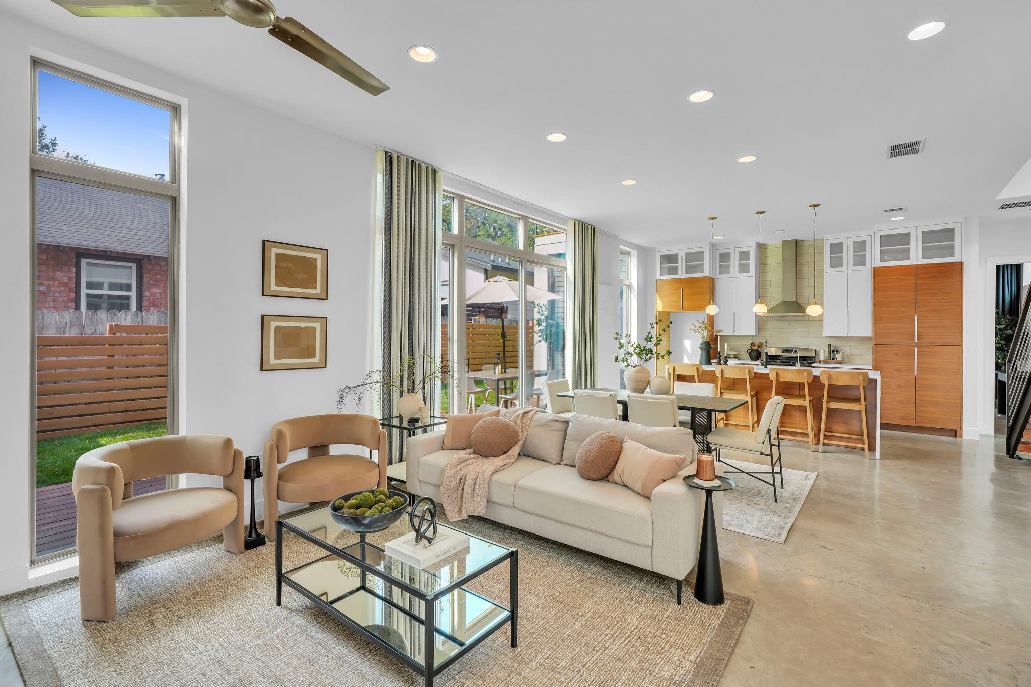 1132 Salina St, Austin, TX 78702