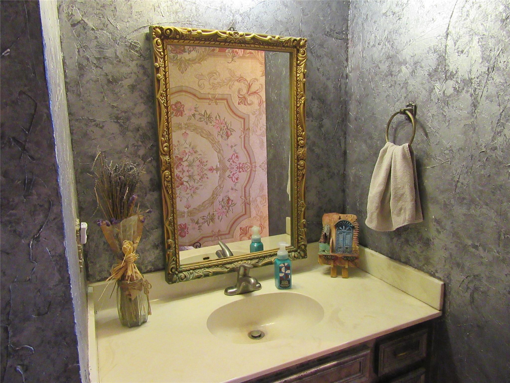 1004 Daviot Dr, Briarcliff, TX 78669