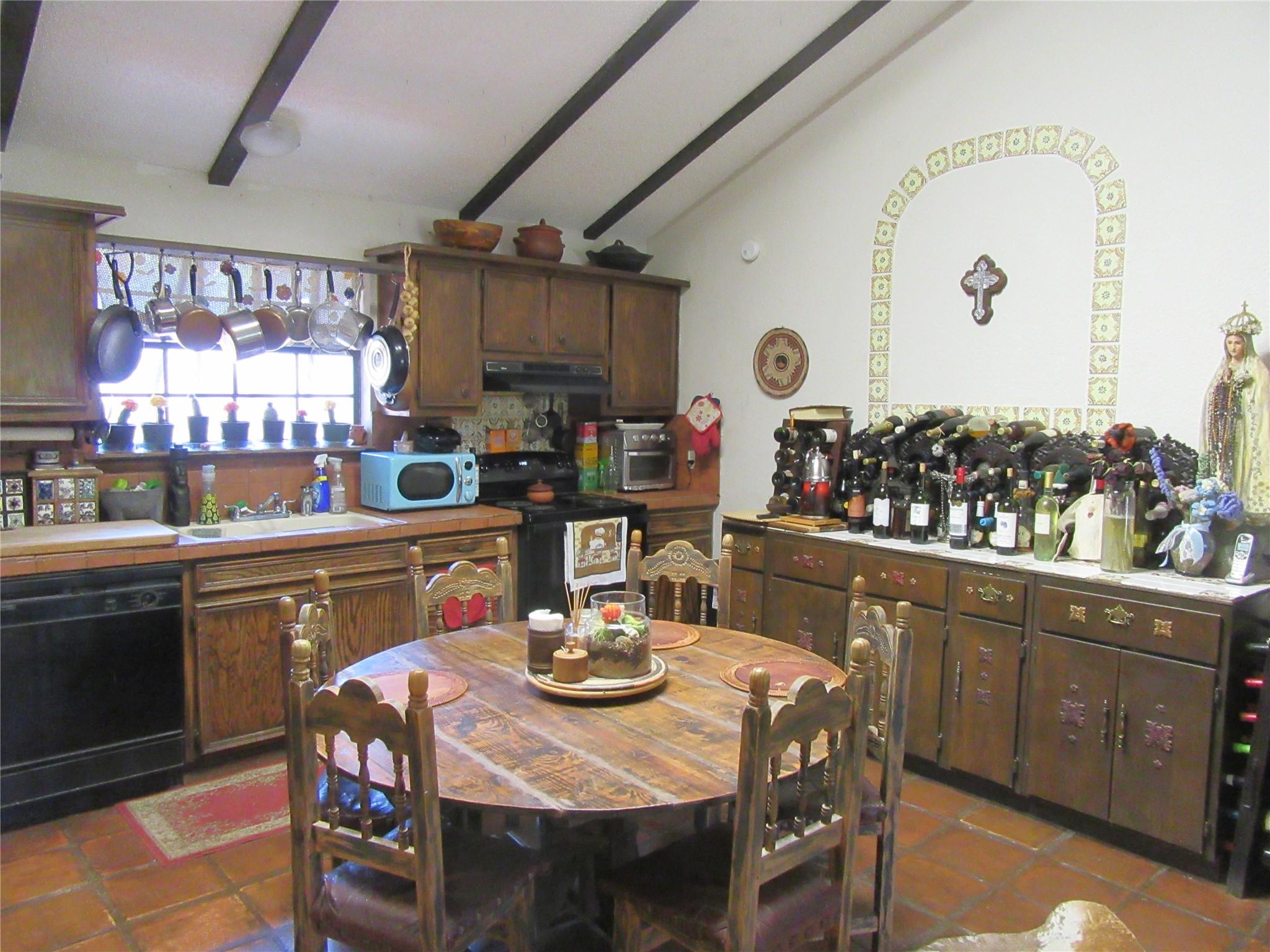 1004 Daviot Dr, Briarcliff, TX 78669