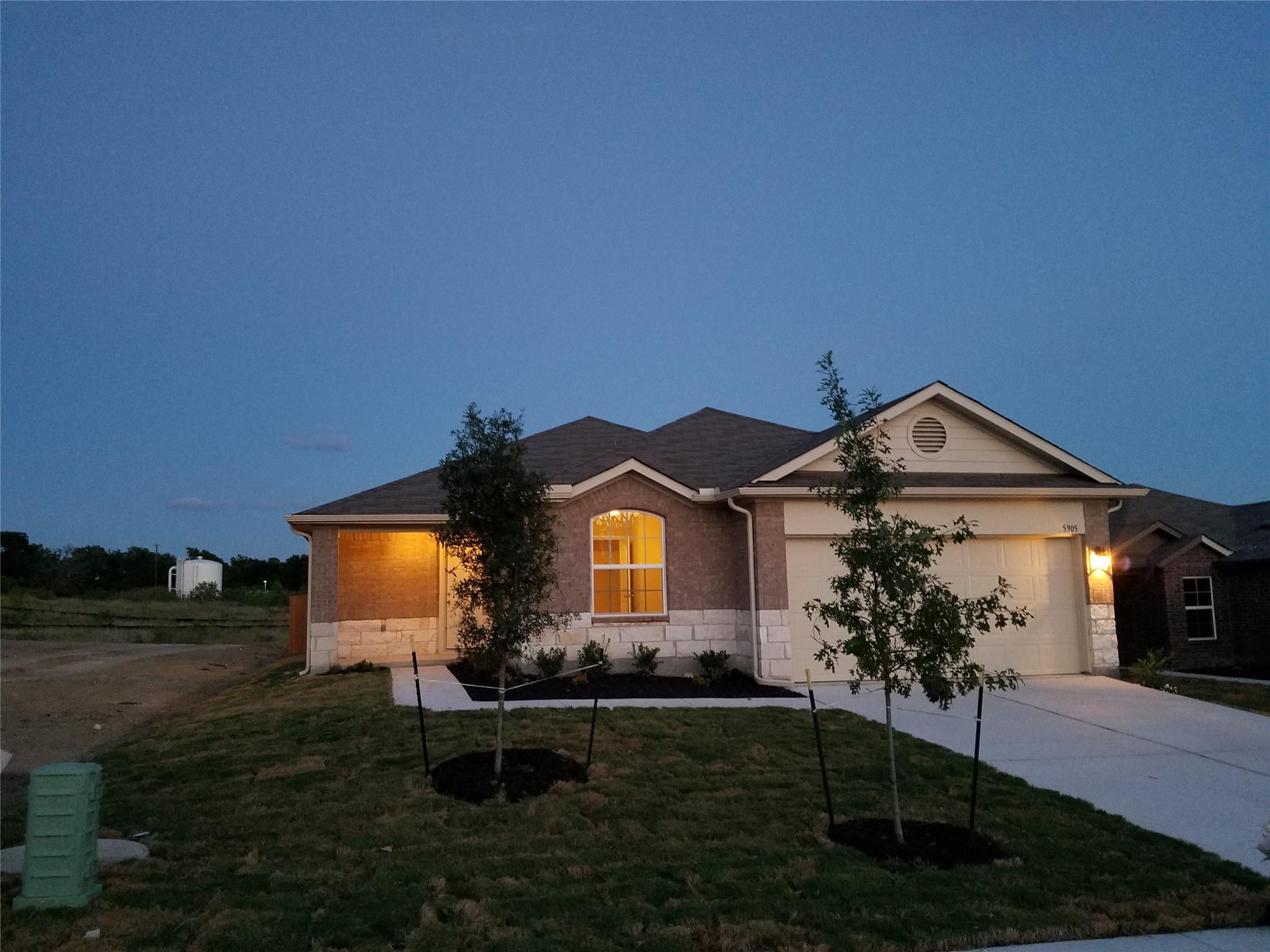 5905 montrelia Dr, Austin, TX 78724