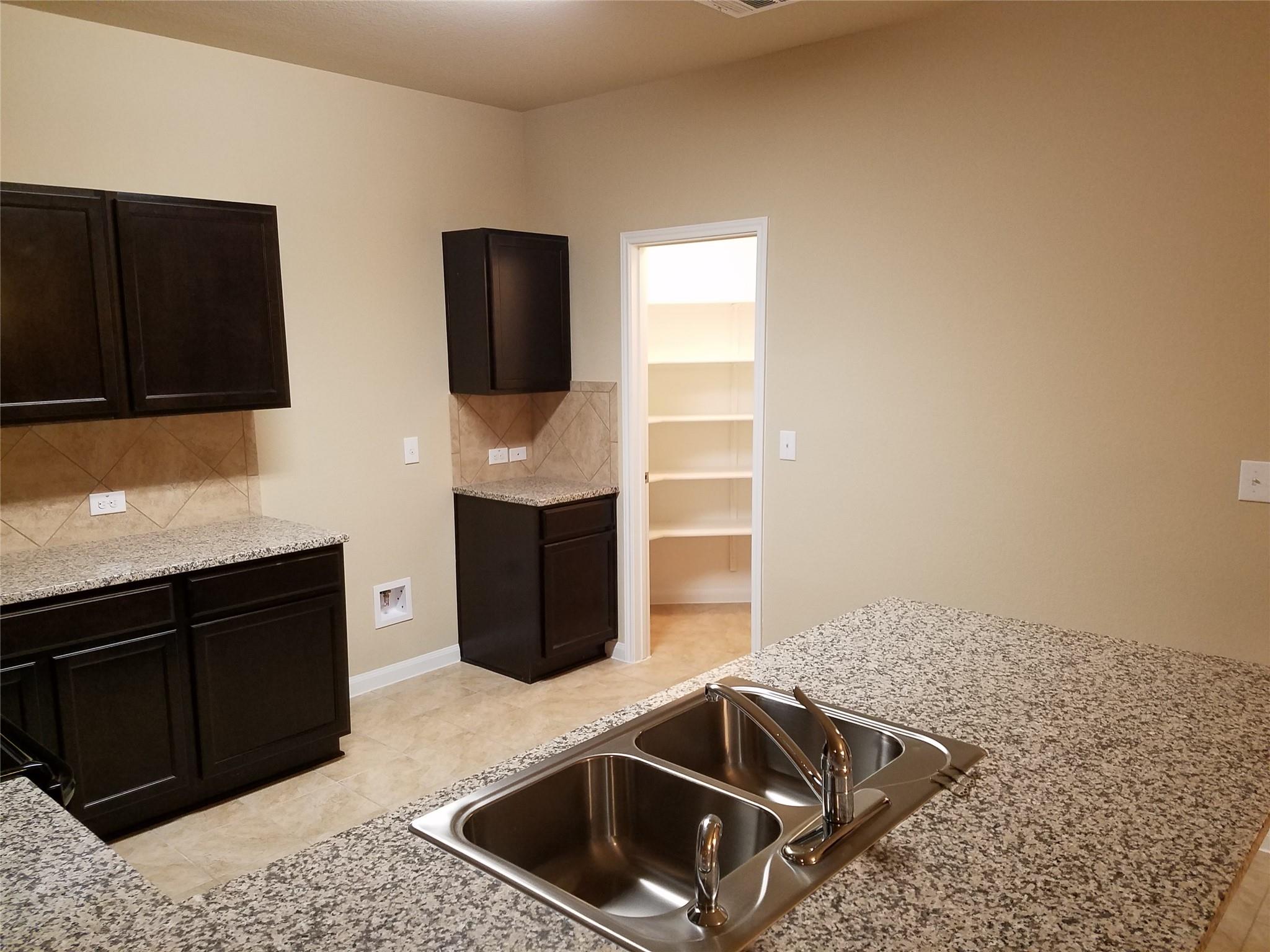 5905 montrelia Dr, Austin, TX 78724