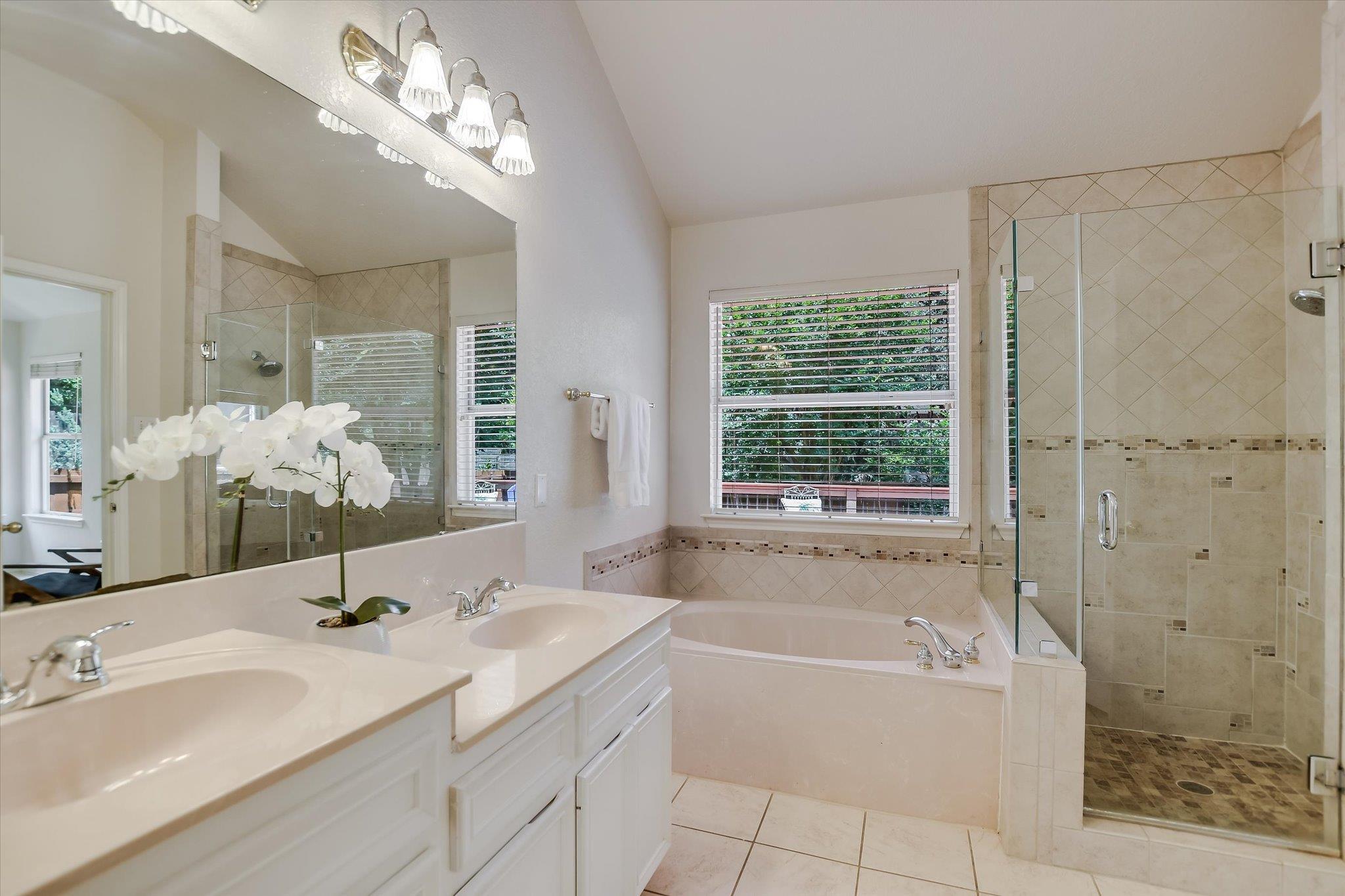 10902 Sierra Oaks, Austin, TX 78759