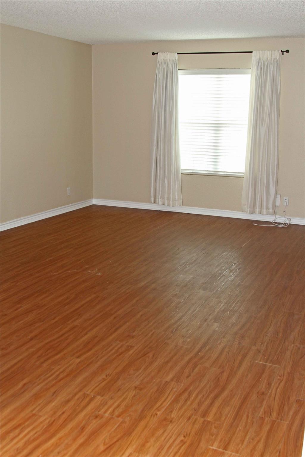 910 Duncan Ln # 20, Austin, TX 78705