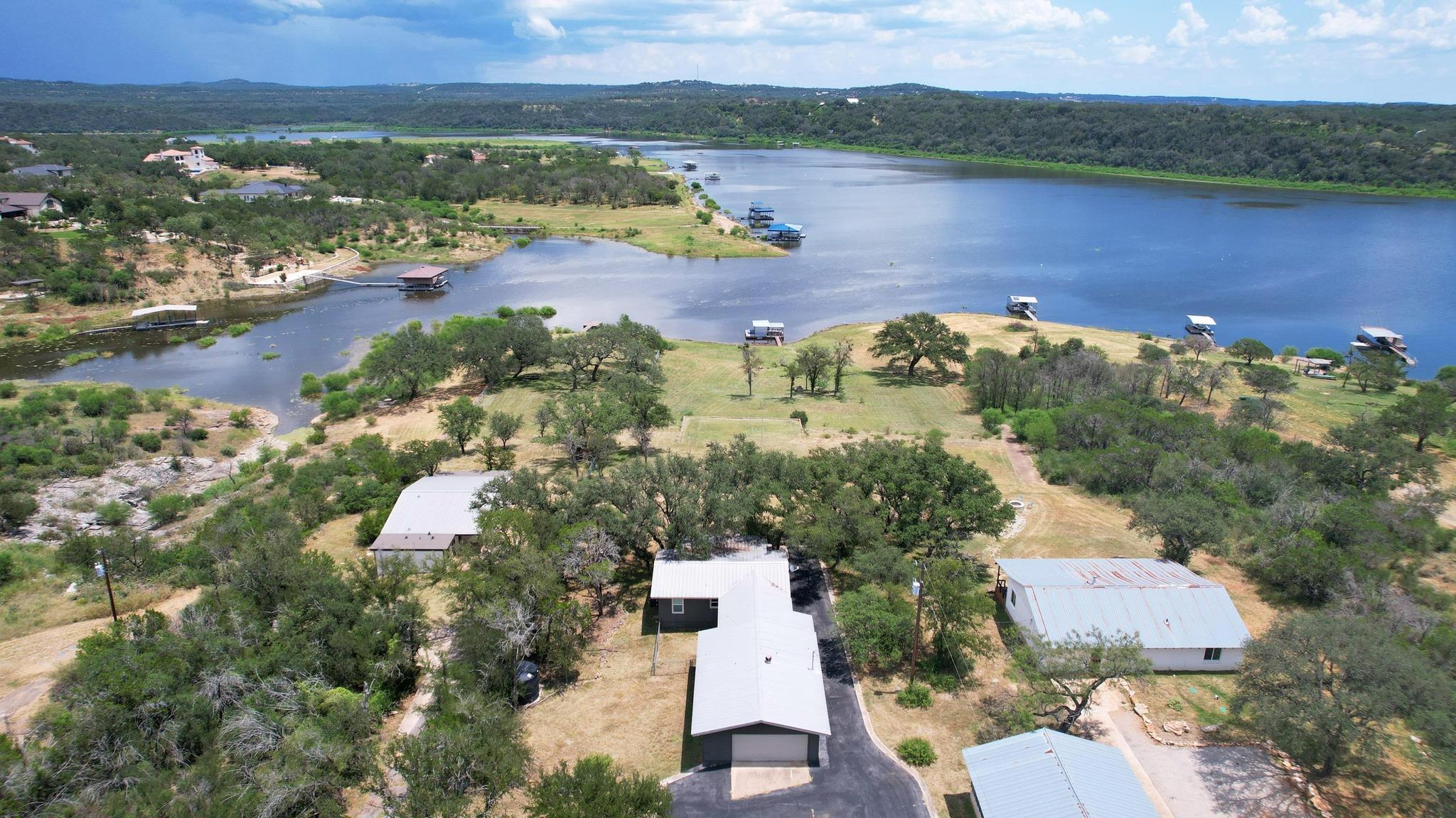 405 Lake View Dr, Spicewood, TX 78669