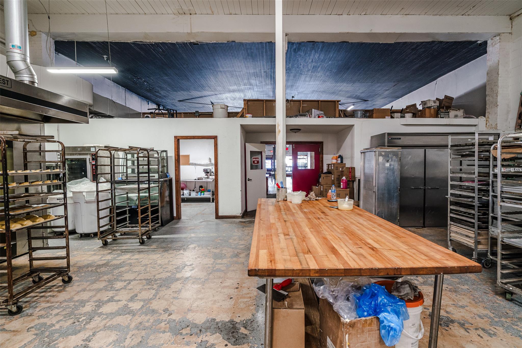 114 S Commerce St, Lockhart, TX 78644