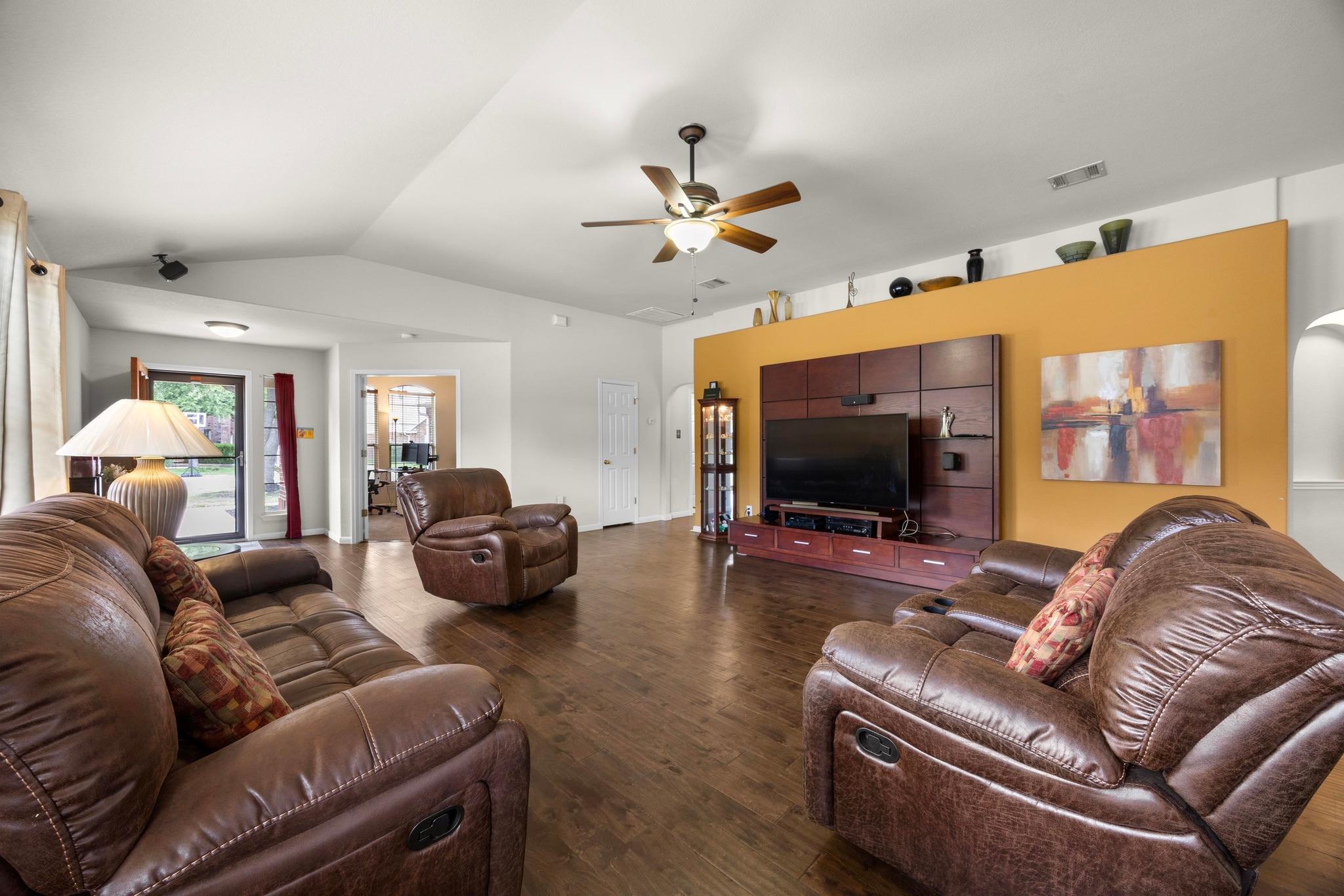 2801 Stirrup Cv, Leander, TX 78641