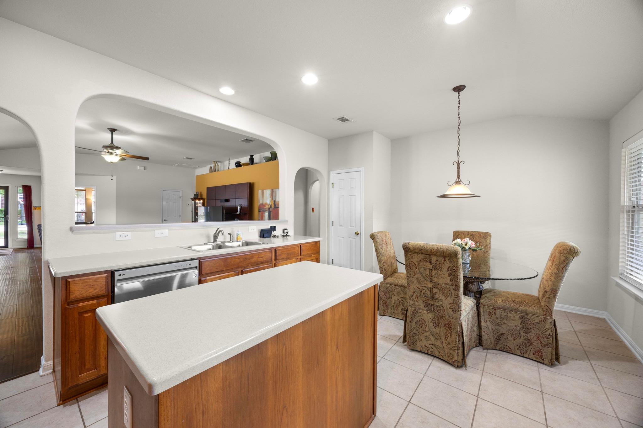 2801 Stirrup Cv, Leander, TX 78641