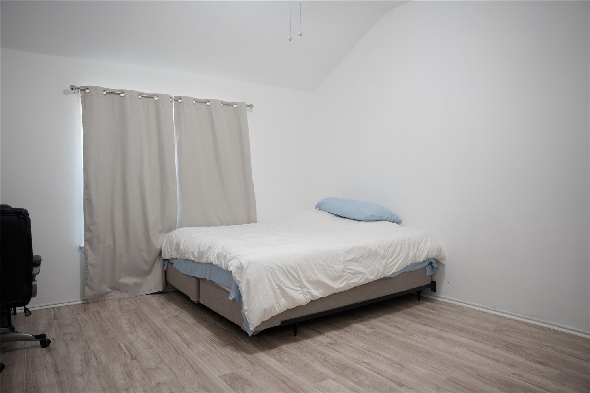 9305 Pioneer Forest Dr, Austin, TX 78744