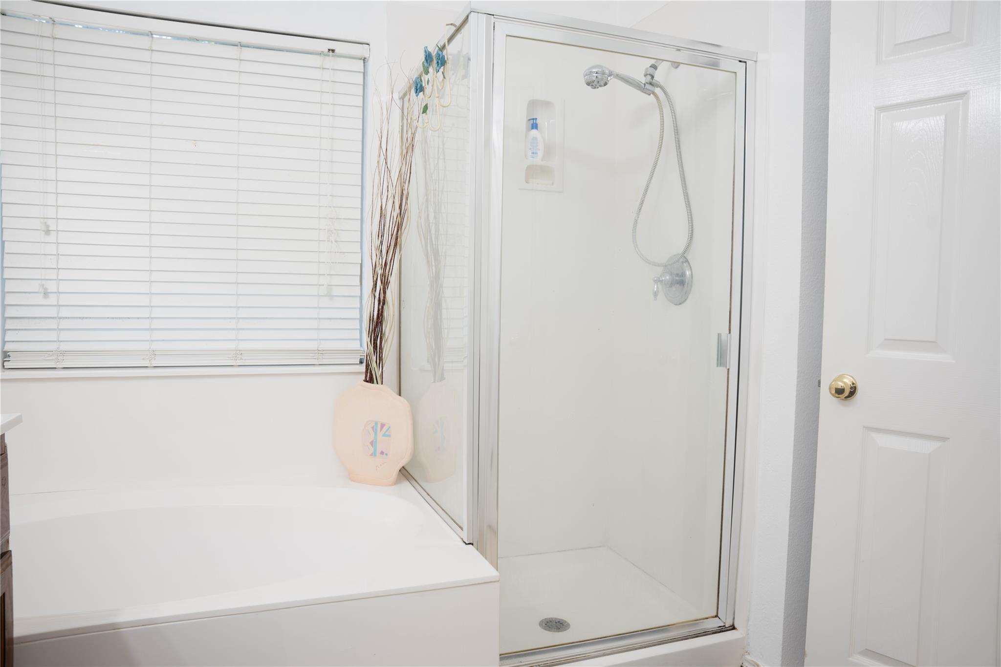 9305 Pioneer Forest Dr, Austin, TX 78744