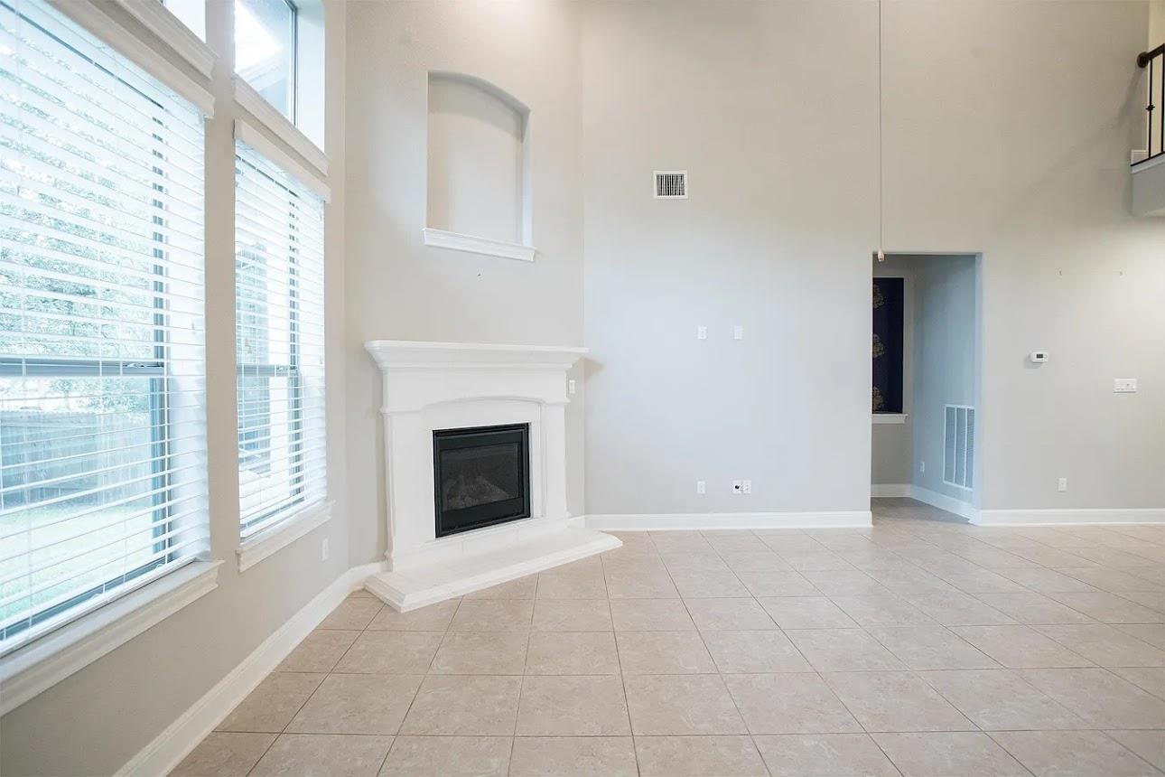 3809 Vinalopo Dr, Austin, TX 78738