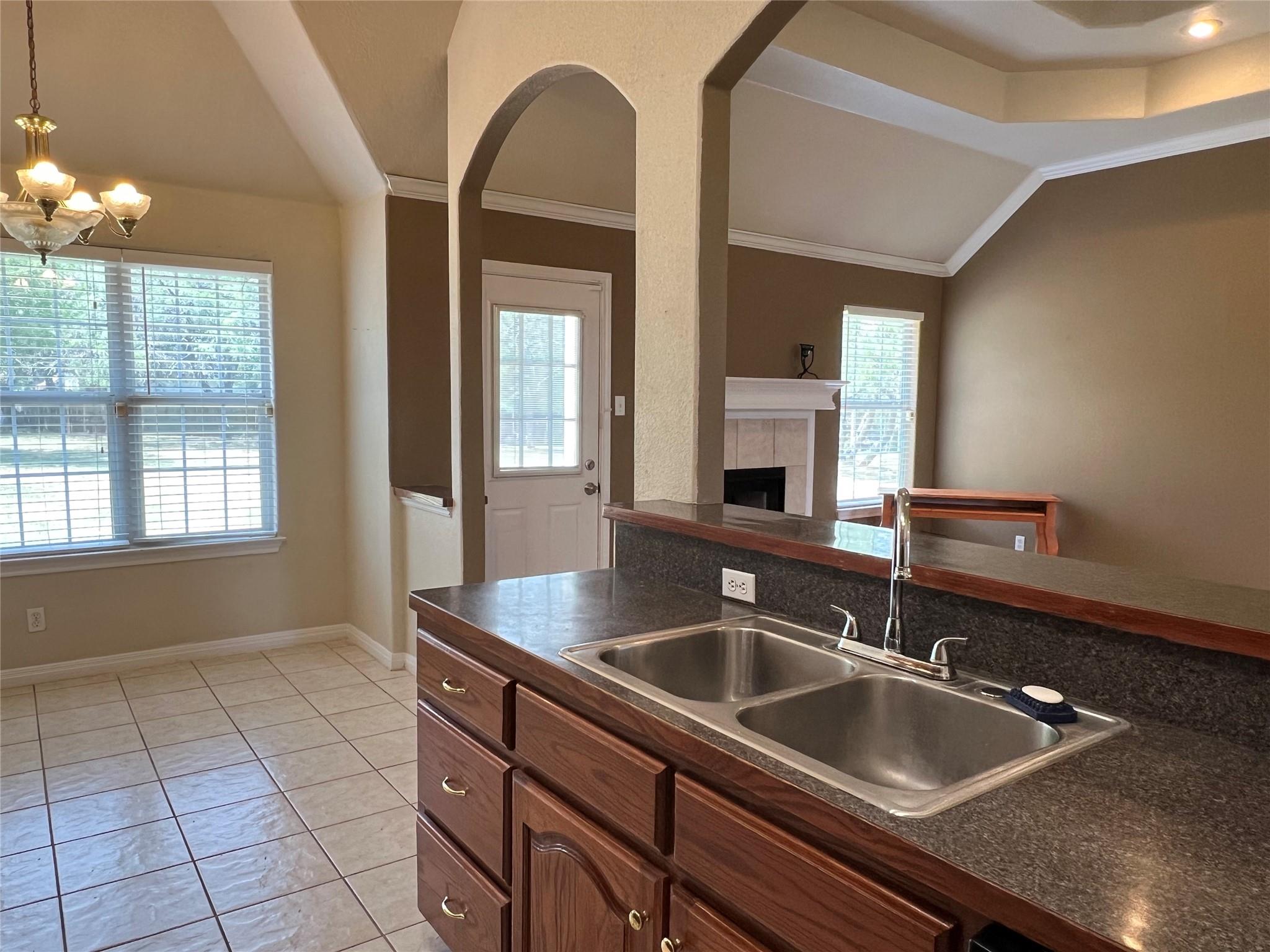 122 Deep Woods Ct, Cedar Creek, TX 78612